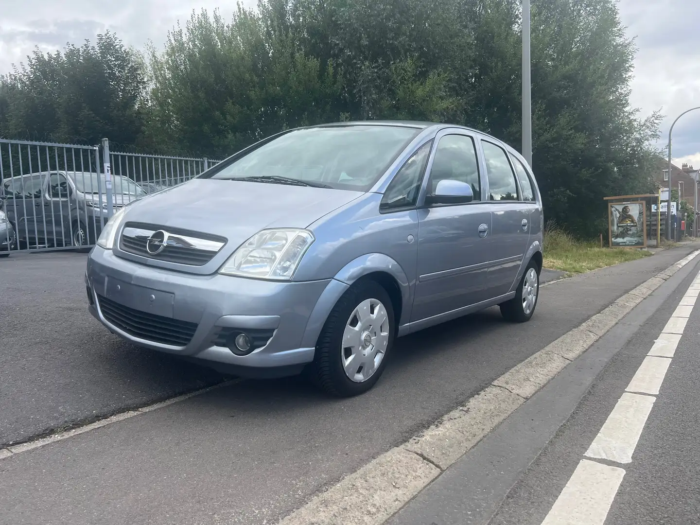 Opel Meriva Meriva 1.4i Cosmo 90.000kms 1er proprio garantie Argento - 1