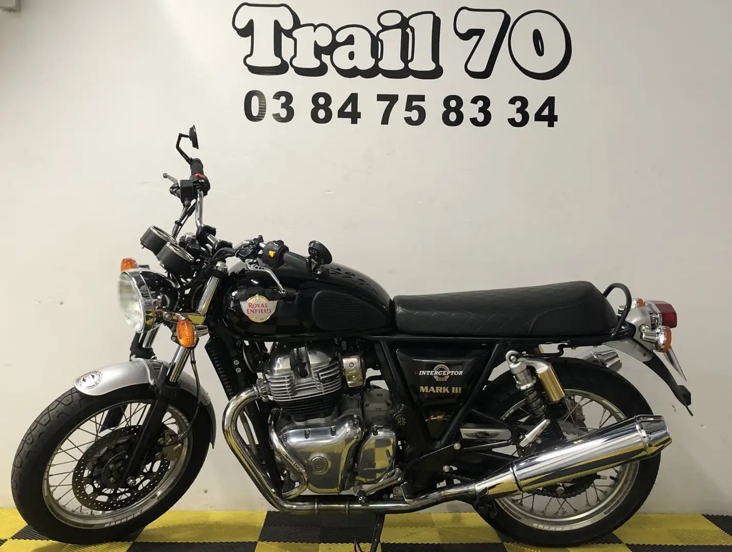Royal Enfield Interceptor Negro - 2