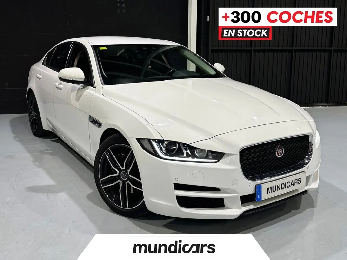 Jaguar XE 2.0 Diesel Prestige Aut. 180 Weiß - 1
