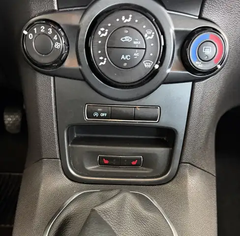 Ford Fiesta view 23