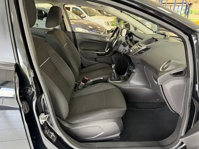 Ford Fiesta view 19