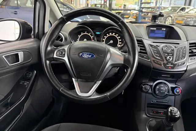 Ford Fiesta view 22
