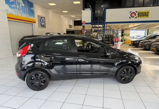 Ford Fiesta view 17