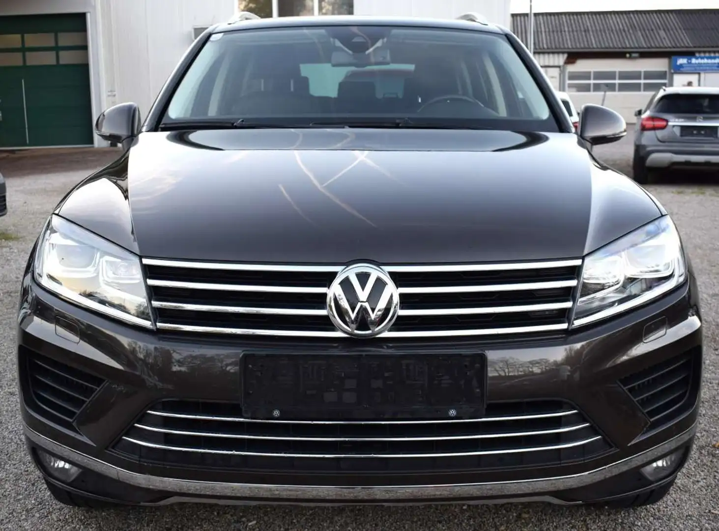 Volkswagen Touareg Sky 3,0 TDI V6 BMT 4Motion Aut. Braun - 2