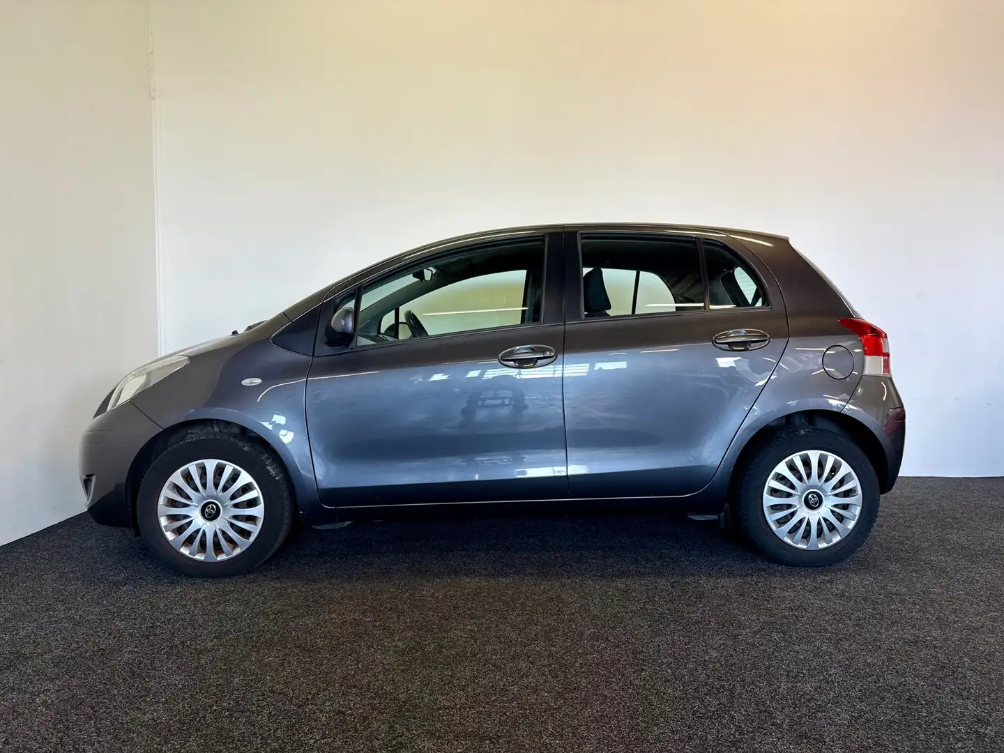 Toyota Yaris | Airco | elek. pakket | USB/AUX | 5DRS Gris - 2