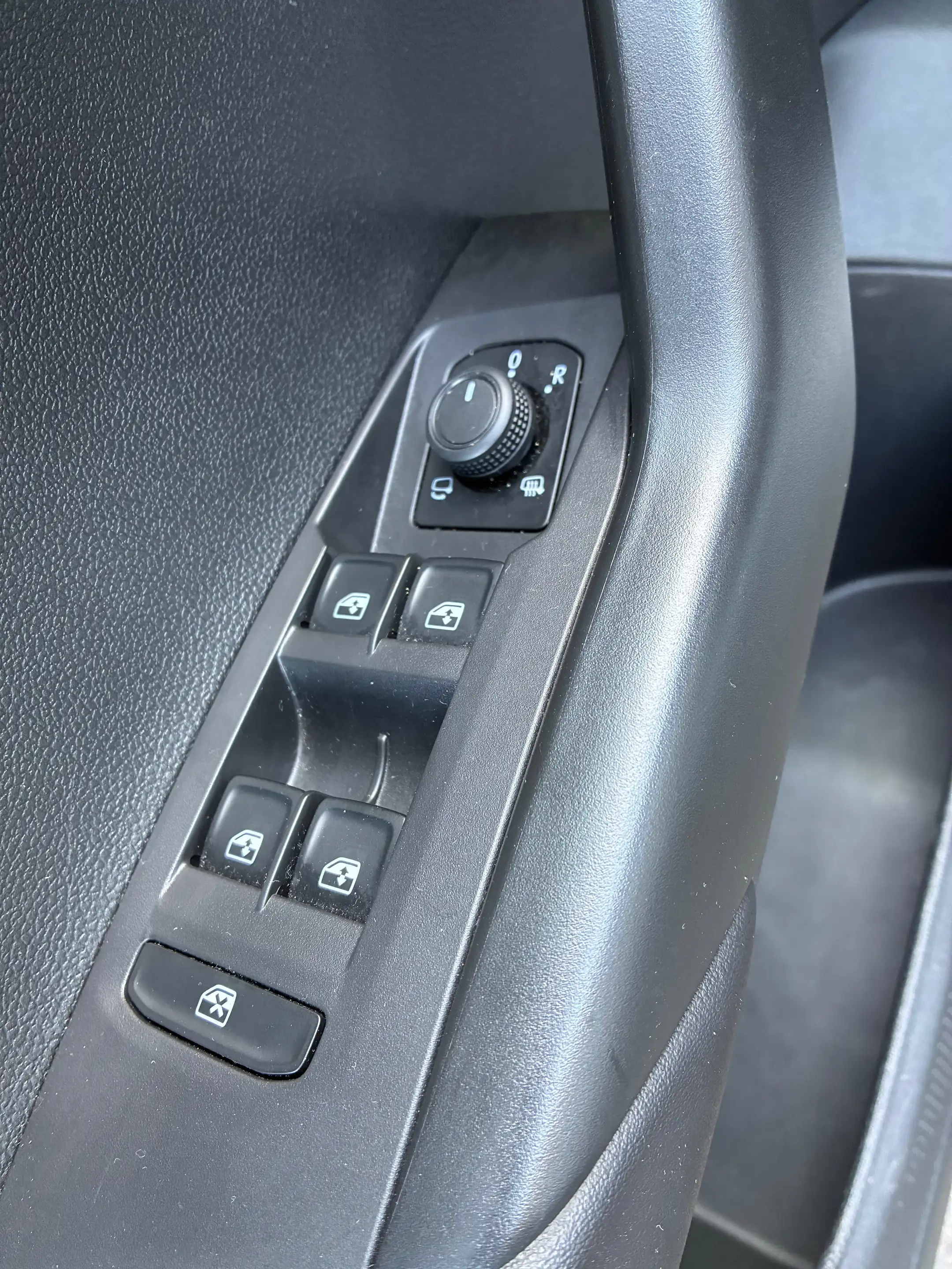 Volkswagen T-Cross T-Cross 1.0 TSI Life Business OPF DSG — photo 19