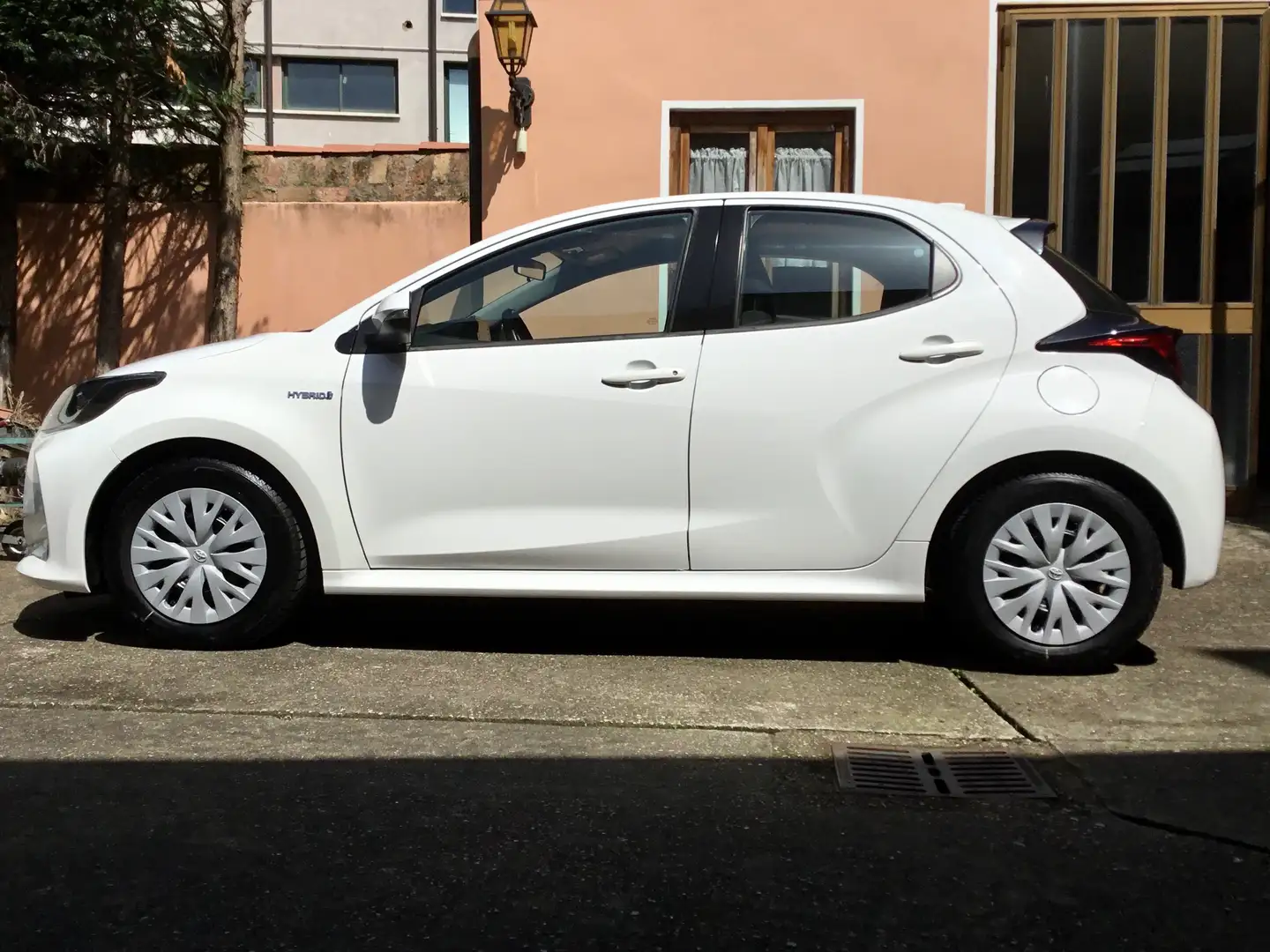Toyota Yaris Yaris 1.5h Business Bianco - 2