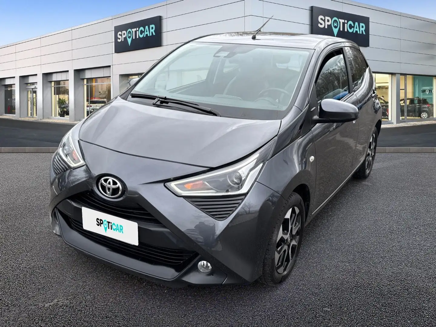 Toyota Aygo Connect 1.0 VVT-i x-fun Nero - 1