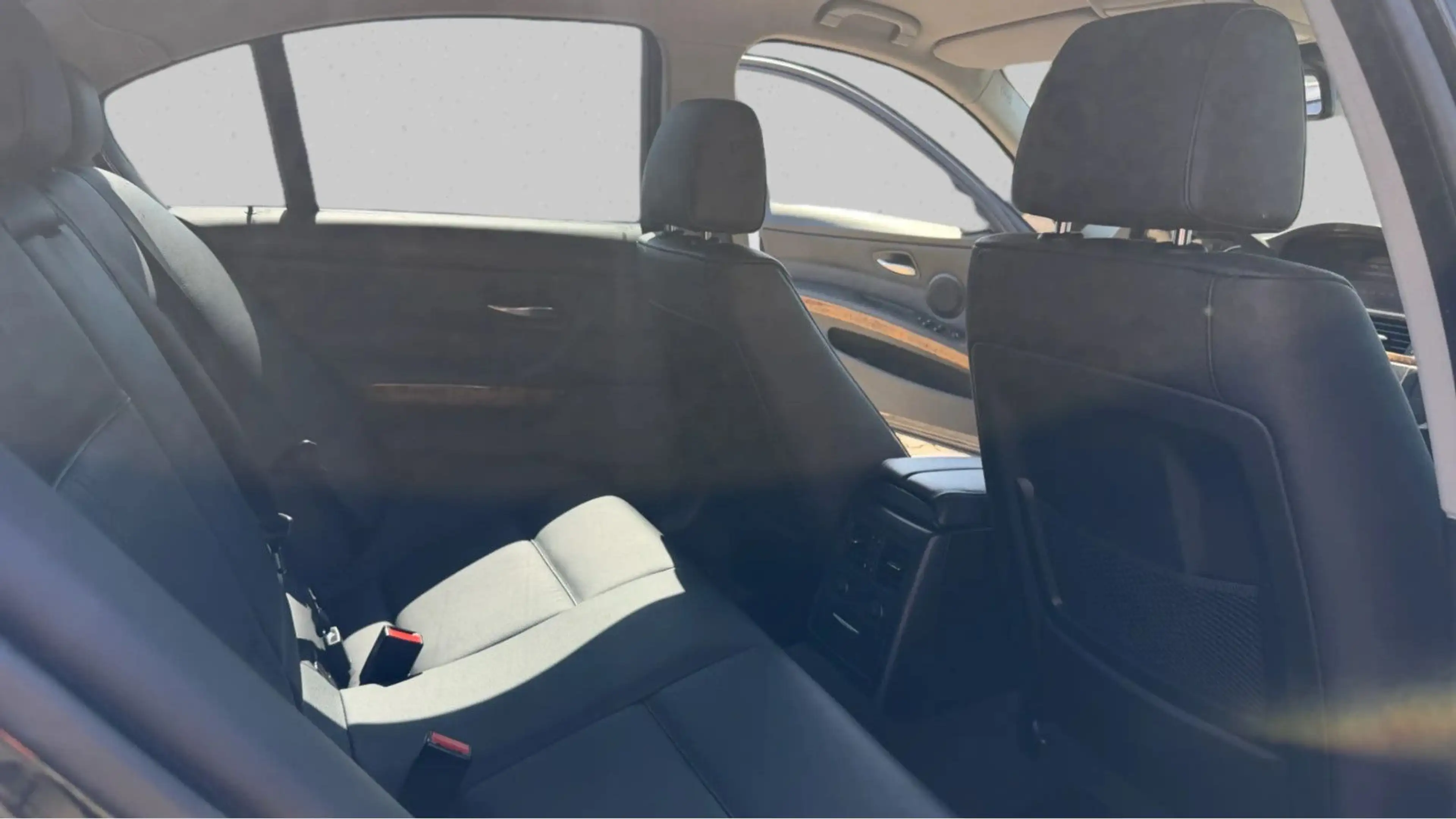 BMW 325 i XDrive *NAVI*SHZ*XENON*TÜV 01/2027 — photo 12