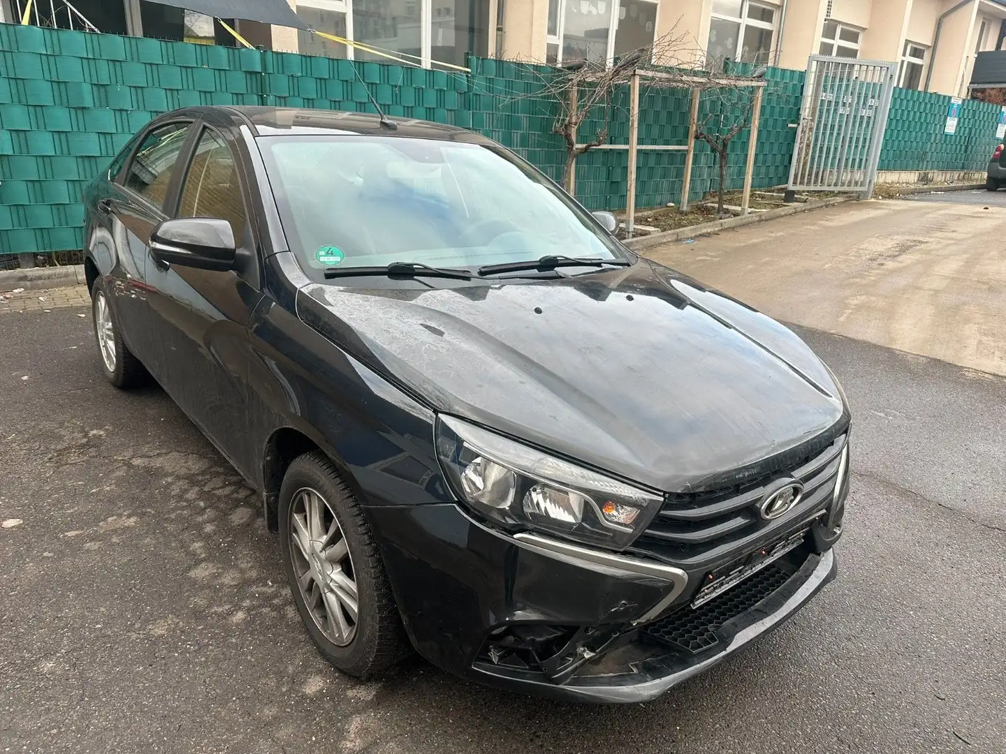 Lada Vesta 1.6*Automatik*Klima*R-Cam*Euro6* Schwarz - 2