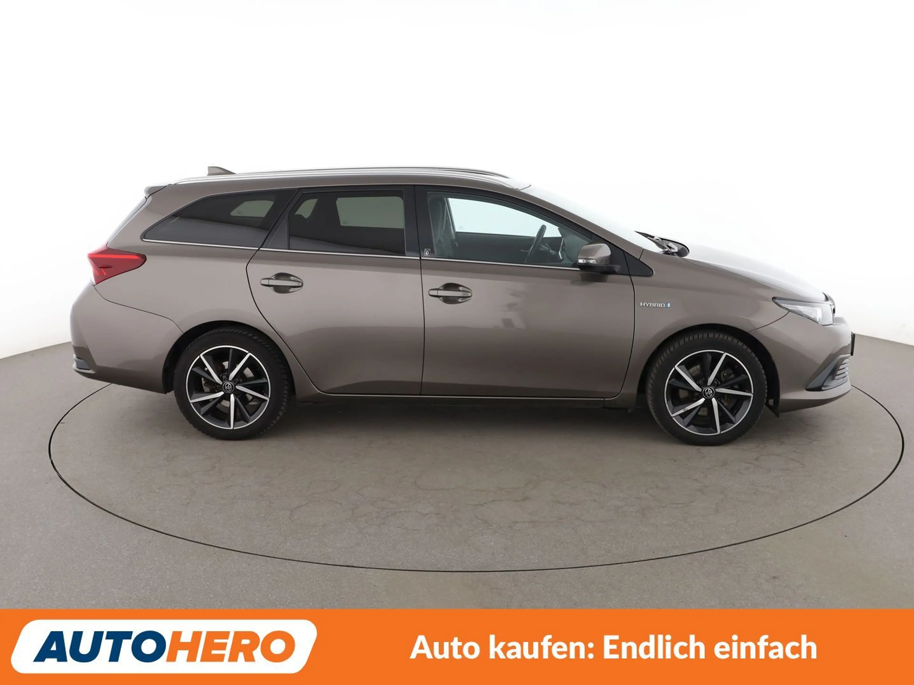 Toyota Auris 1.8 Hybrid Team D Aut.*NAVI*CAM*TEMPO*SHZ*ALU* — photo 7
