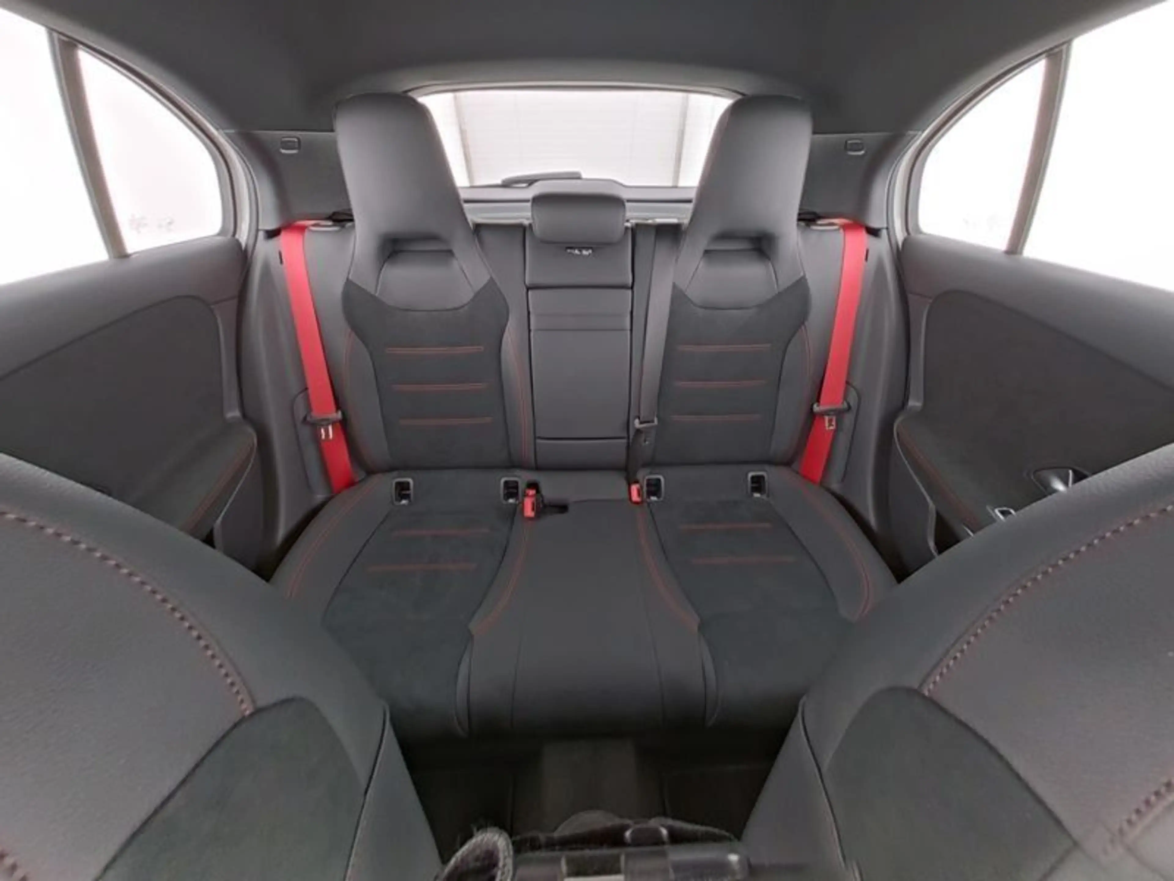 Mercedes-Benz A 35 AMG Mercedes-AMG A 35 4M AHK PANORA FAP MBEAM WINTER — photo 9