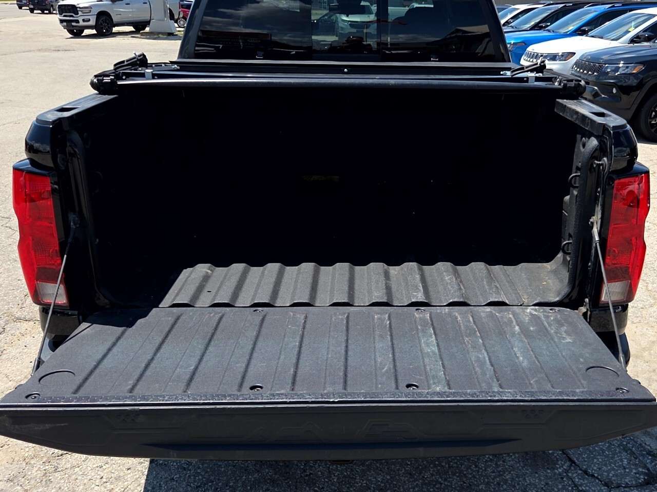 2024 Chevrolet Colorado Work Truck 4x4 - Crew Cab, Certified — снимка 1