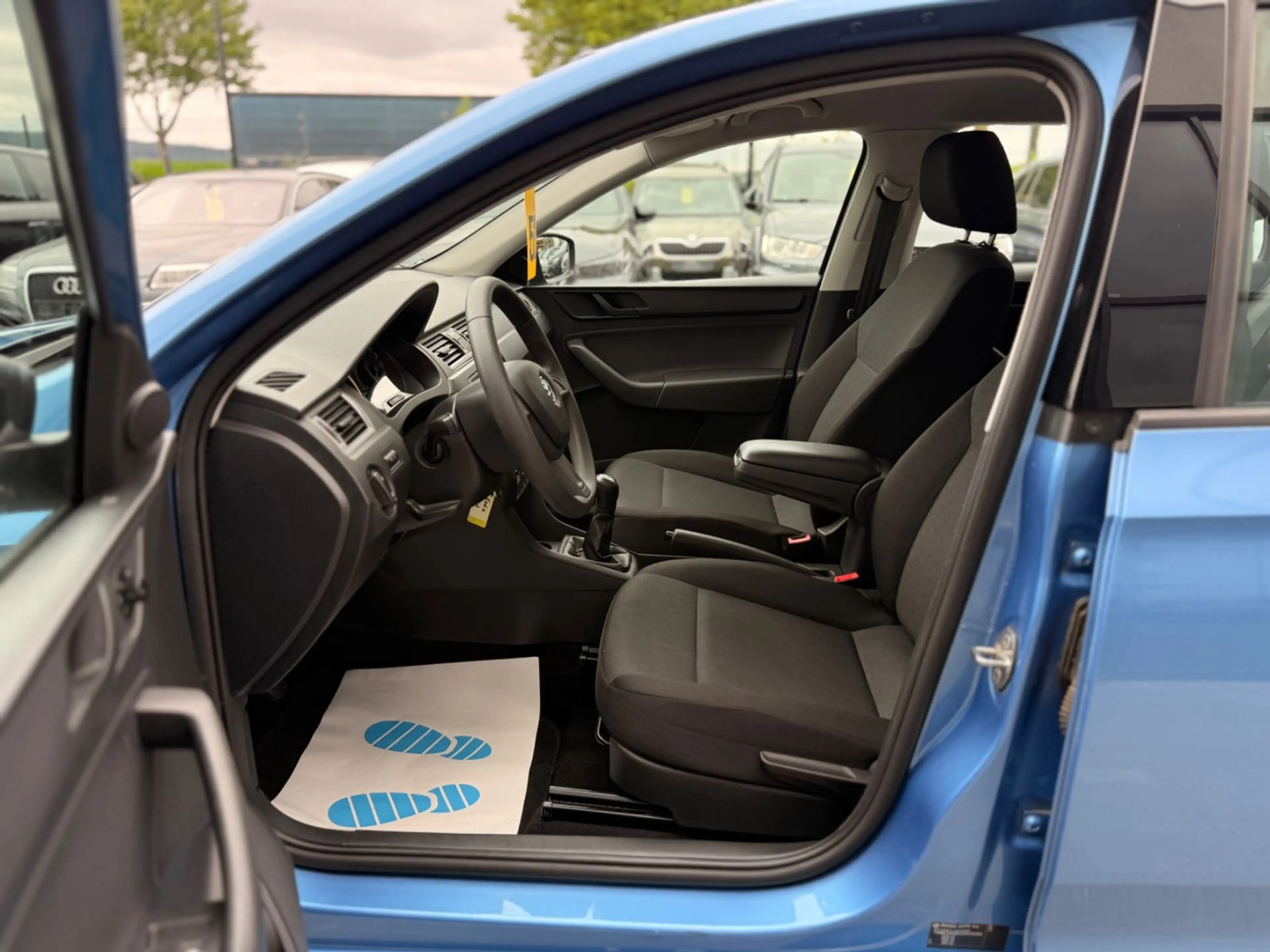 Skoda Rapid/Spaceback Spaceback Cool Edition 1.2 TSI PDC Klima — photo 7