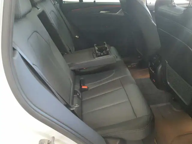 BMW X3 view 14