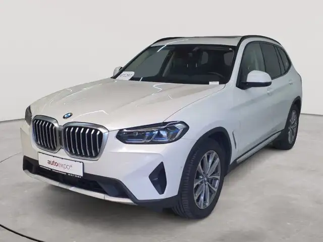 BMW X3 view 2