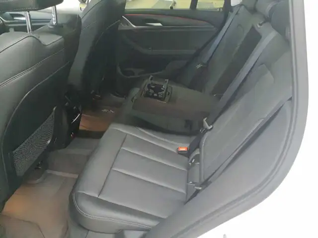 BMW X3 view 13