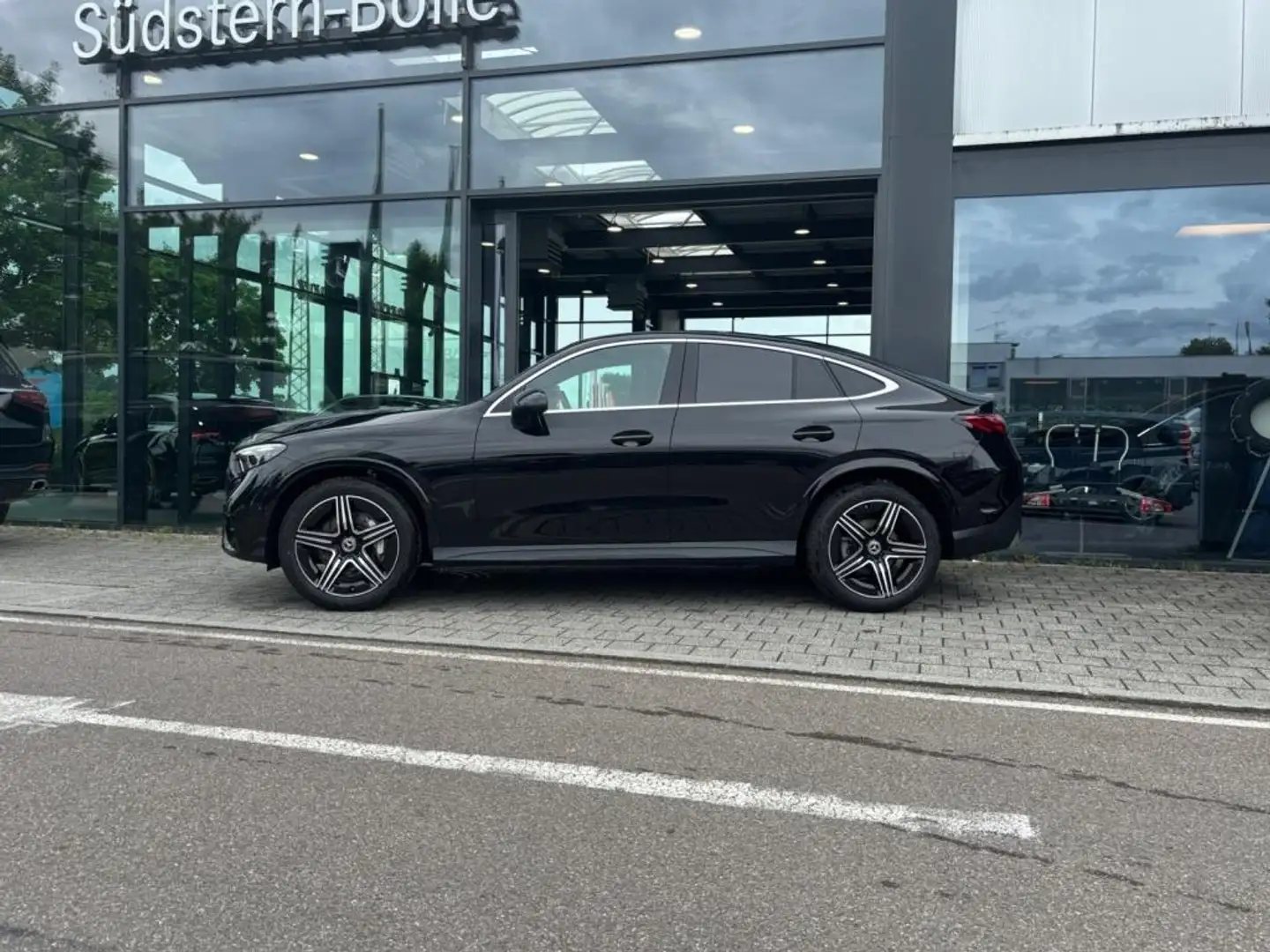 Mercedes-Benz GLC 220 d 4M Coupe +AMG+SHZ+MEMORY+NAVI+AMBIENTE Schwarz - 2