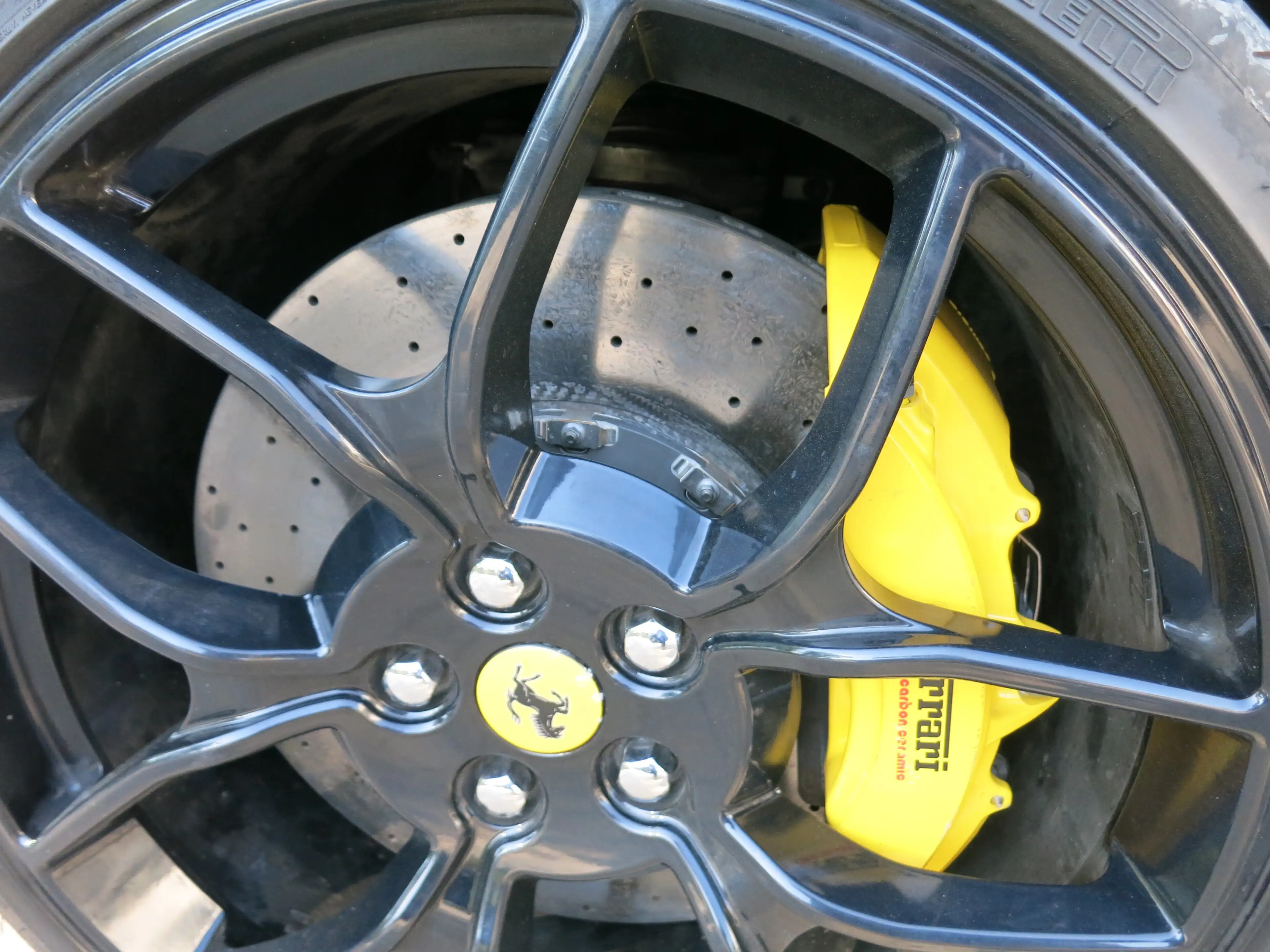Ferrari FF SCHECKHEFTGEPFLEGT bei FERRARI PTU überholt — photo 14
