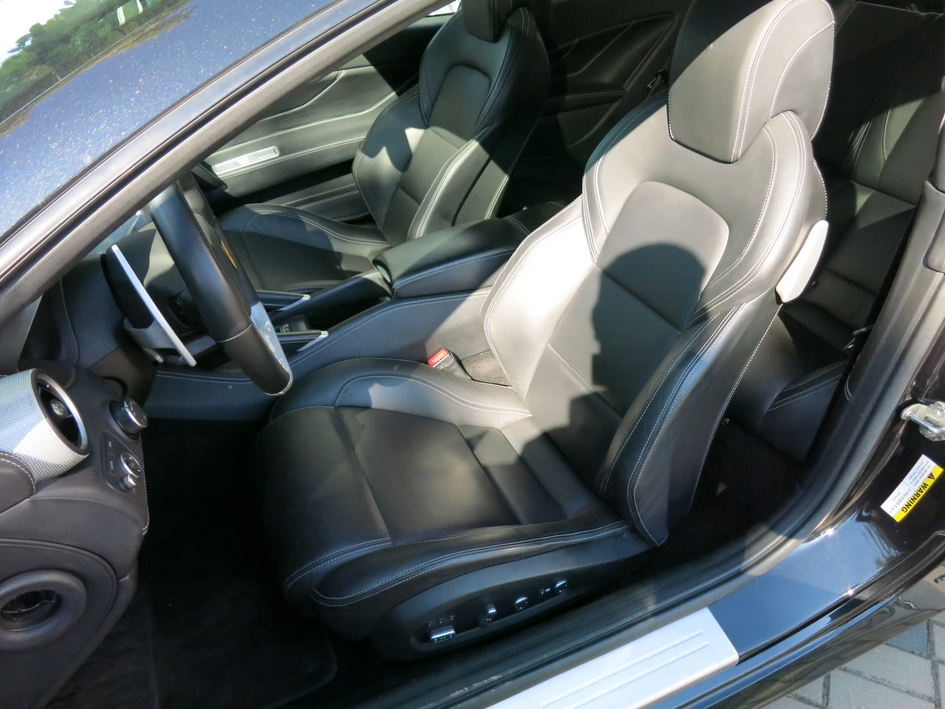 Ferrari FF SCHECKHEFTGEPFLEGT bei FERRARI PTU überholt — photo 10