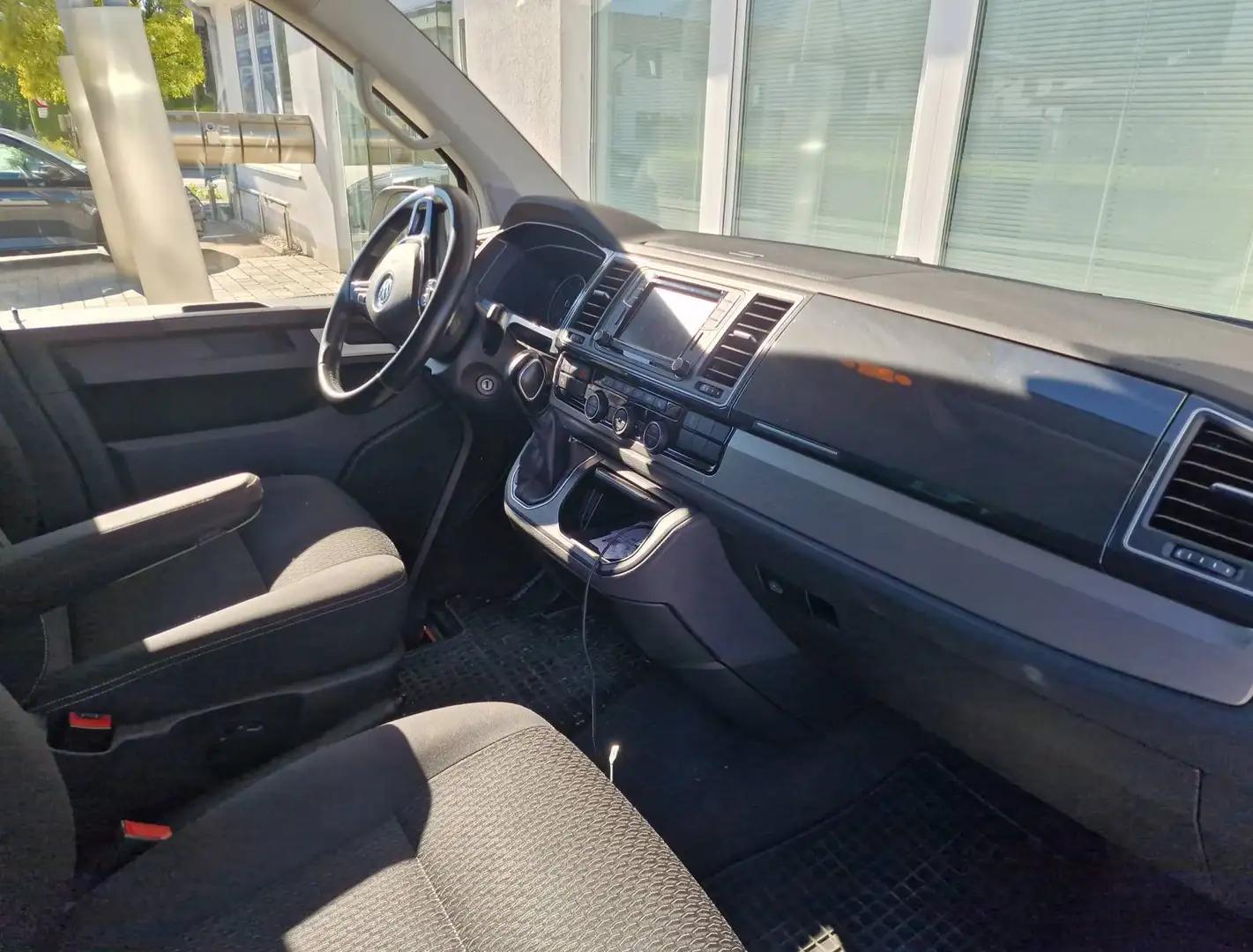 Volkswagen T6 Multivan Multivan Trendline 2,0 TDI BMT DSG Trendline Weiß - 2