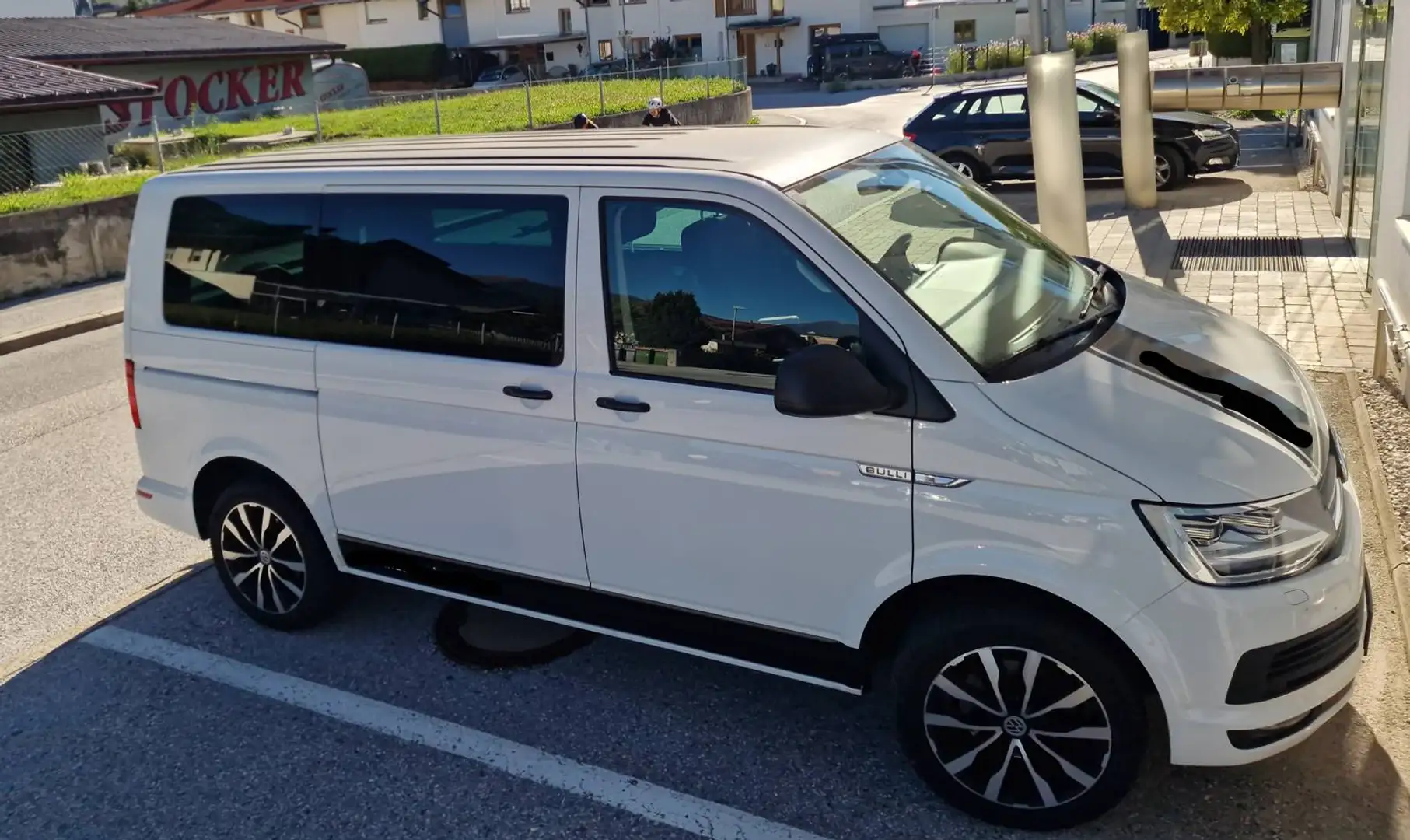 Volkswagen T6 Multivan Multivan Trendline 2,0 TDI BMT DSG Trendline Weiß - 1
