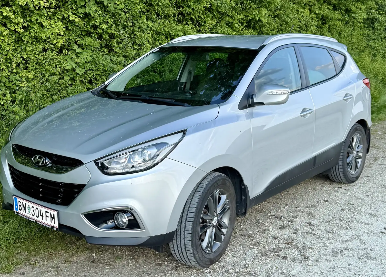 Hyundai iX35 Hyundai iX35 2.0 16V 4WD SUV / Geländewagen - 1