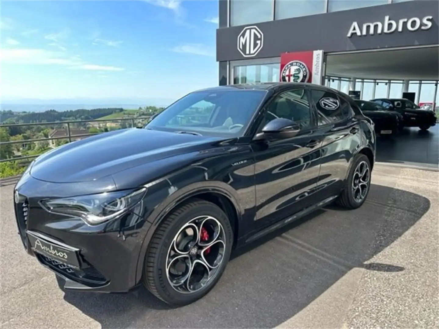 Alfa Romeo Stelvio 2.2 16V 210PS AT8 Q4 Veloce Schwarz - 1