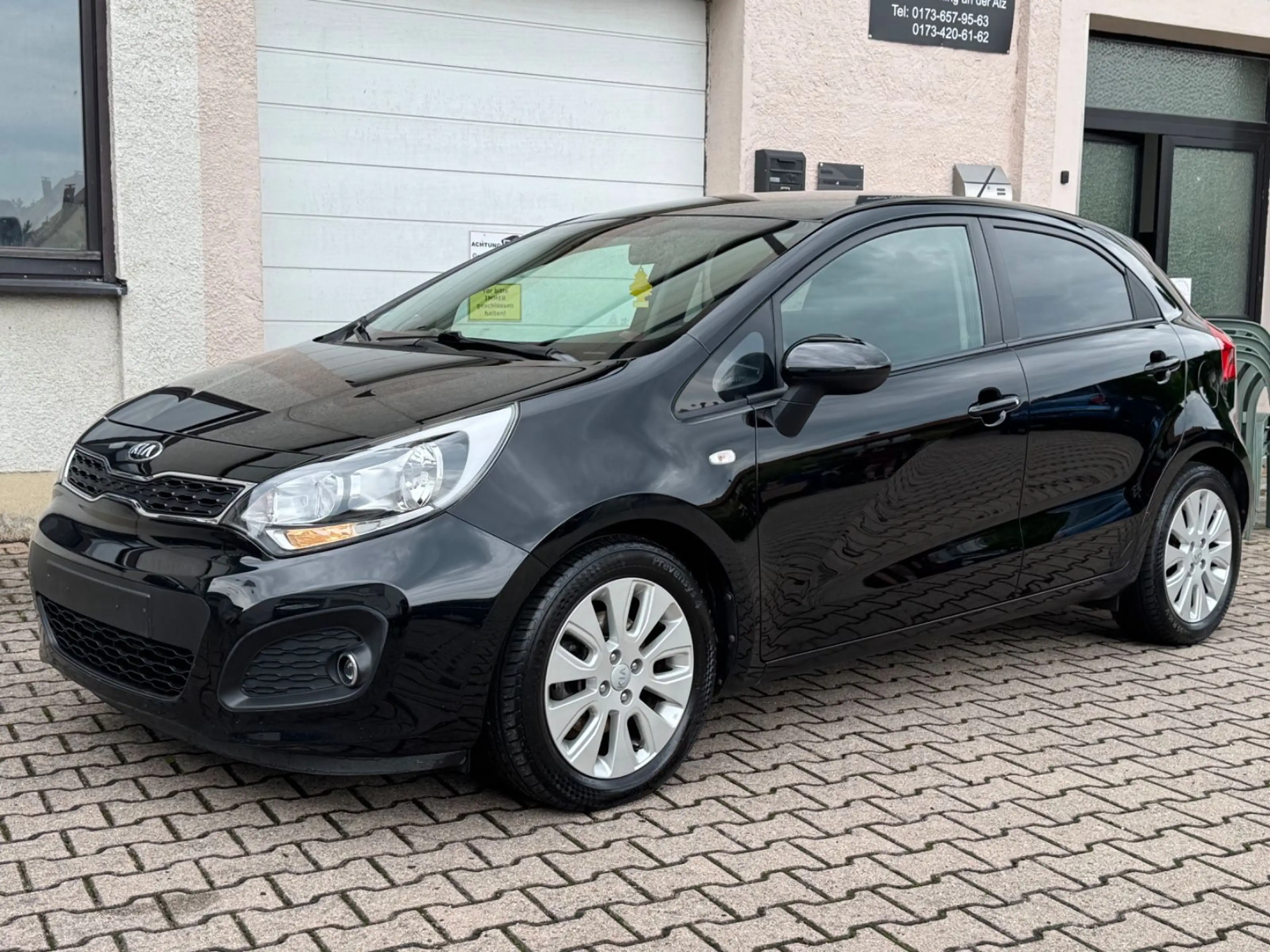 Kia Rio FIFA World Cup Edition LHZ PDC SHZ 1. HAND — photo 2
