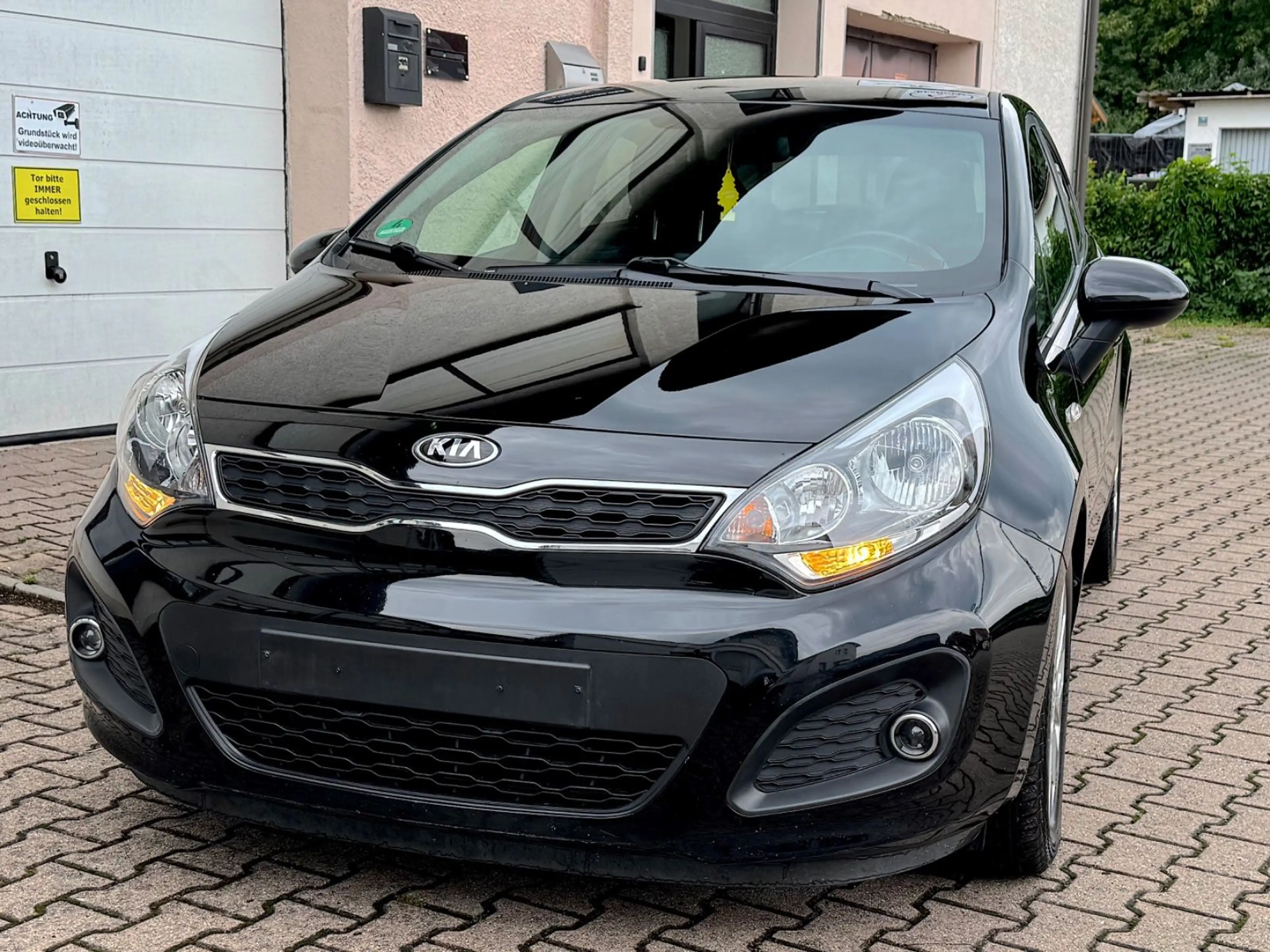 Kia Rio FIFA World Cup Edition LHZ PDC SHZ 1. HAND