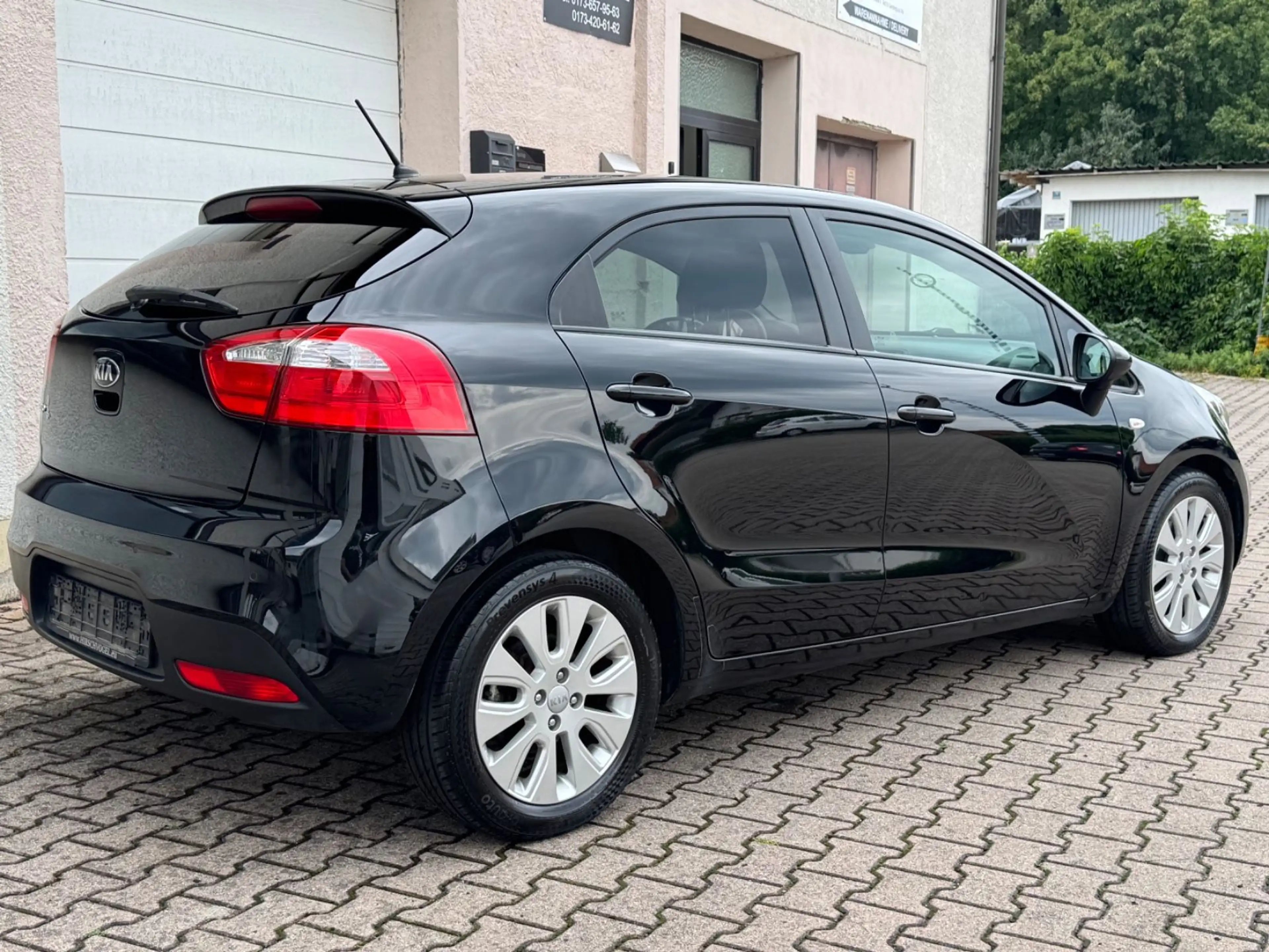 Kia Rio FIFA World Cup Edition LHZ PDC SHZ 1. HAND — photo 9