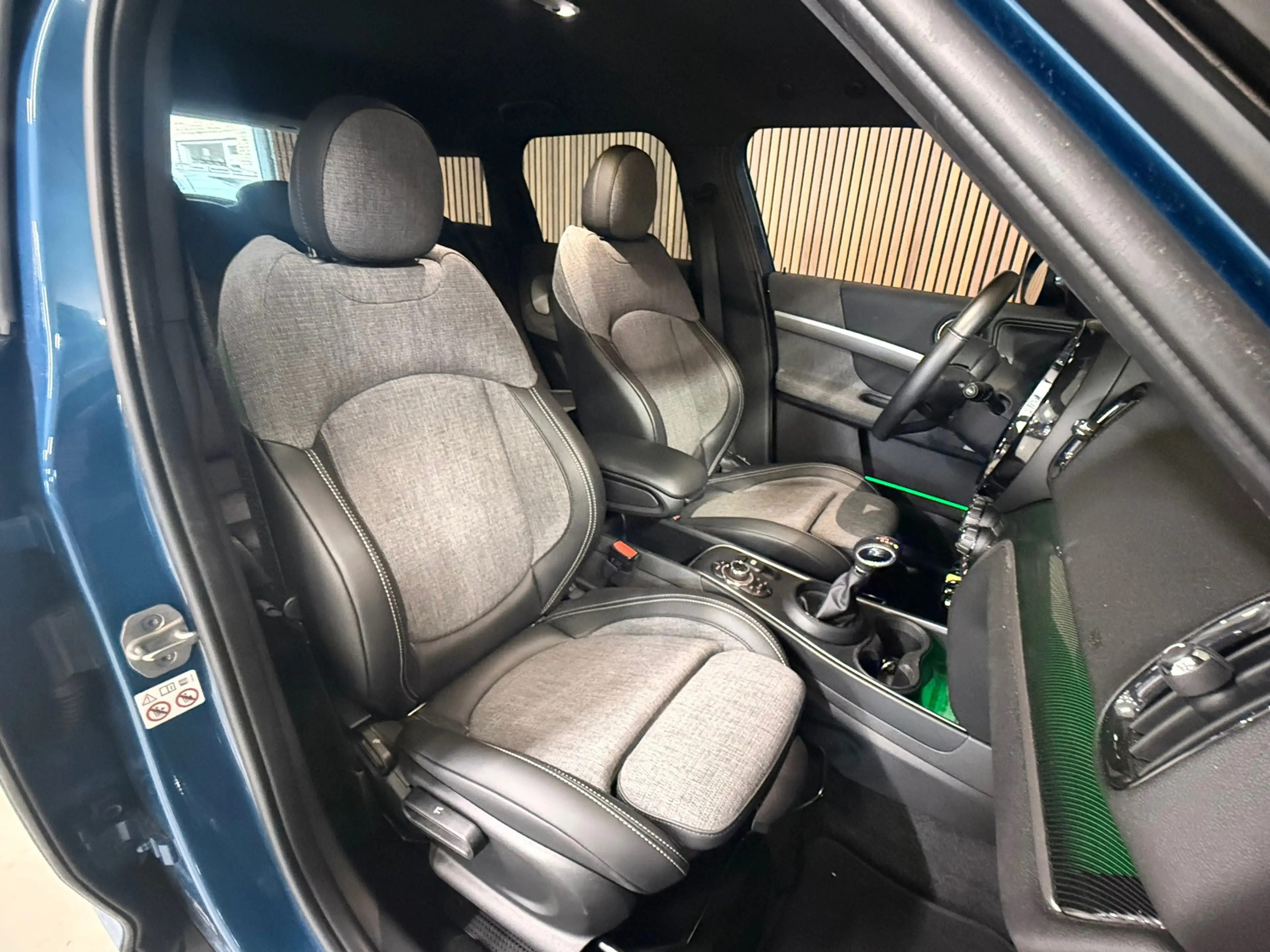 MINI Cooper SE Countryman 1.5 ALL4 MINI Yours — photo 30