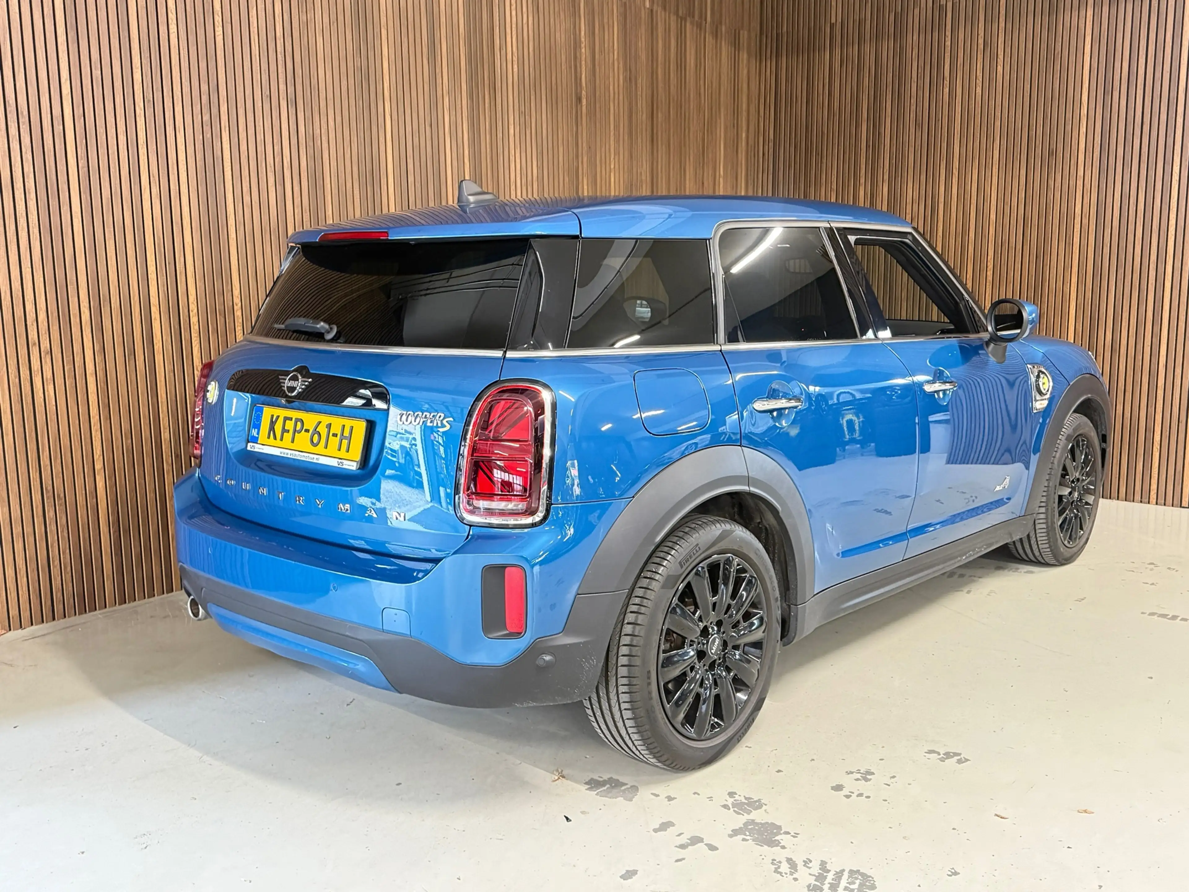 MINI Cooper SE Countryman 1.5 ALL4 MINI Yours — photo 9
