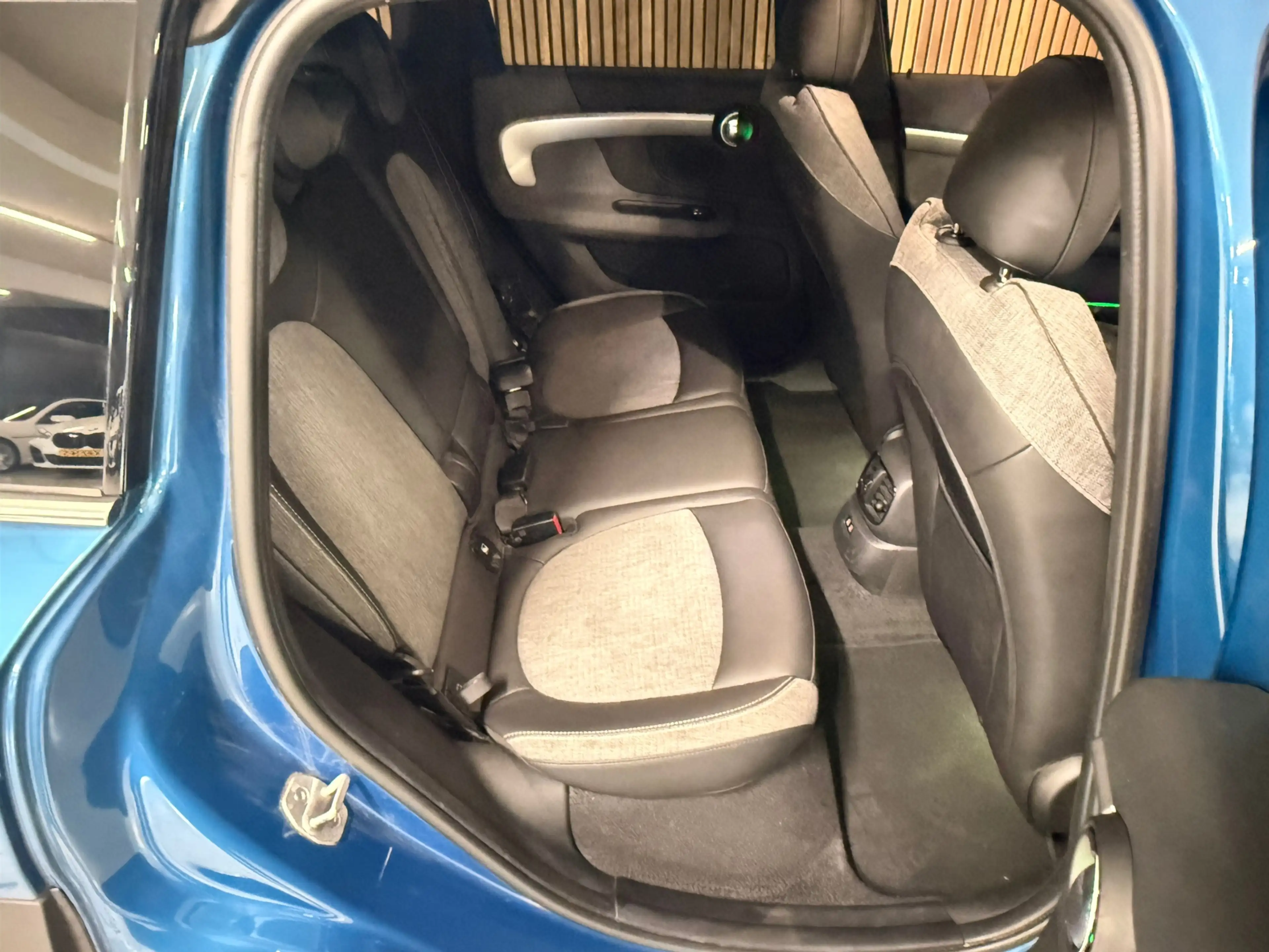MINI Cooper SE Countryman 1.5 ALL4 MINI Yours — photo 18