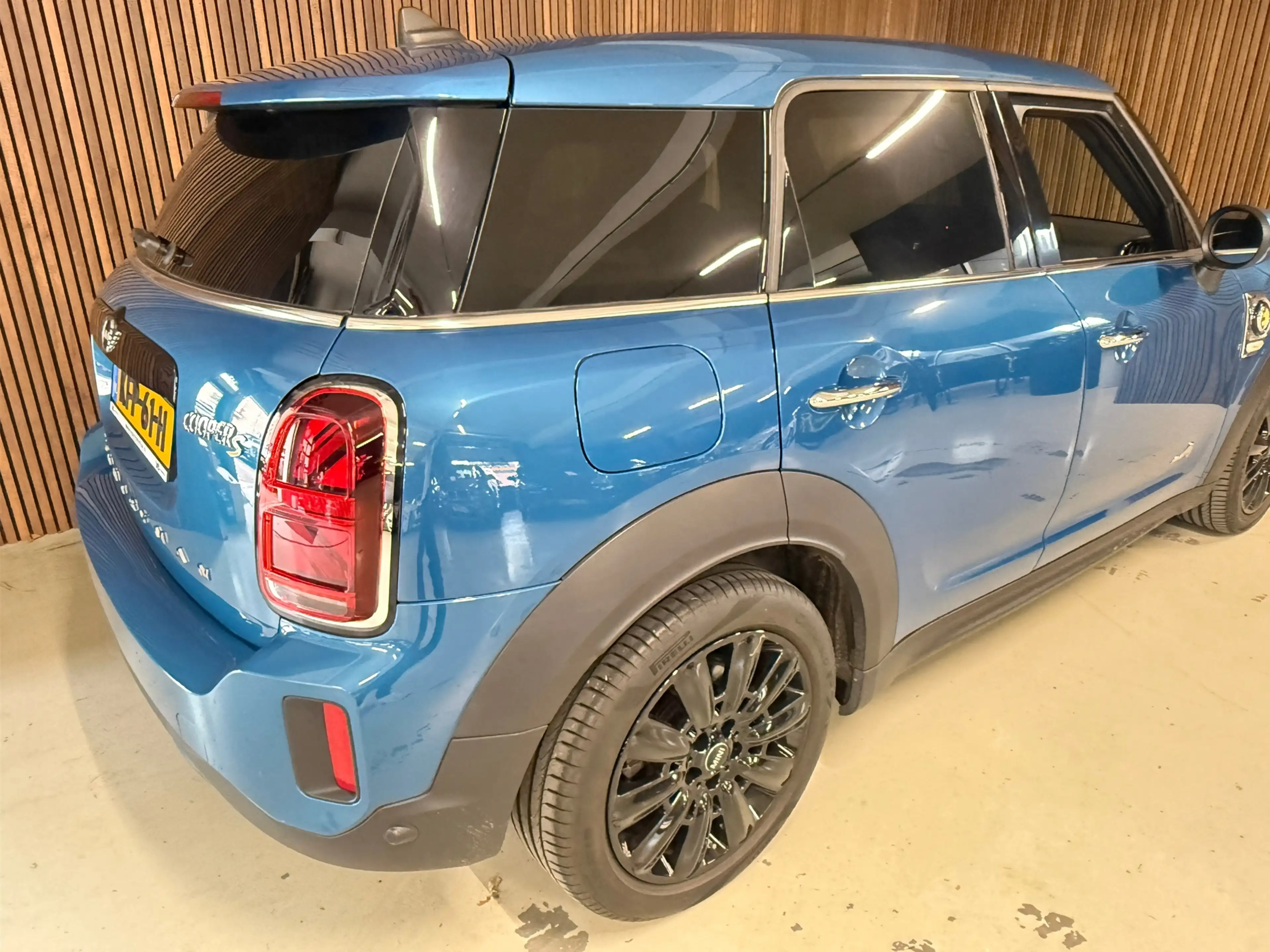 MINI Cooper SE Countryman 1.5 ALL4 MINI Yours — photo 12