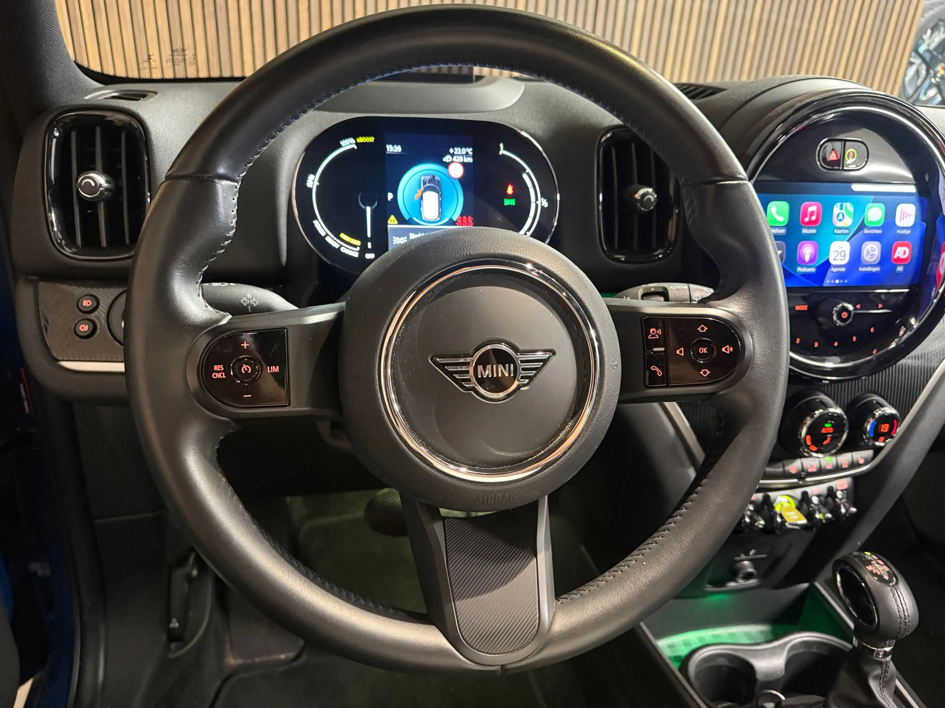 MINI Cooper SE Countryman 1.5 ALL4 MINI Yours — photo 26