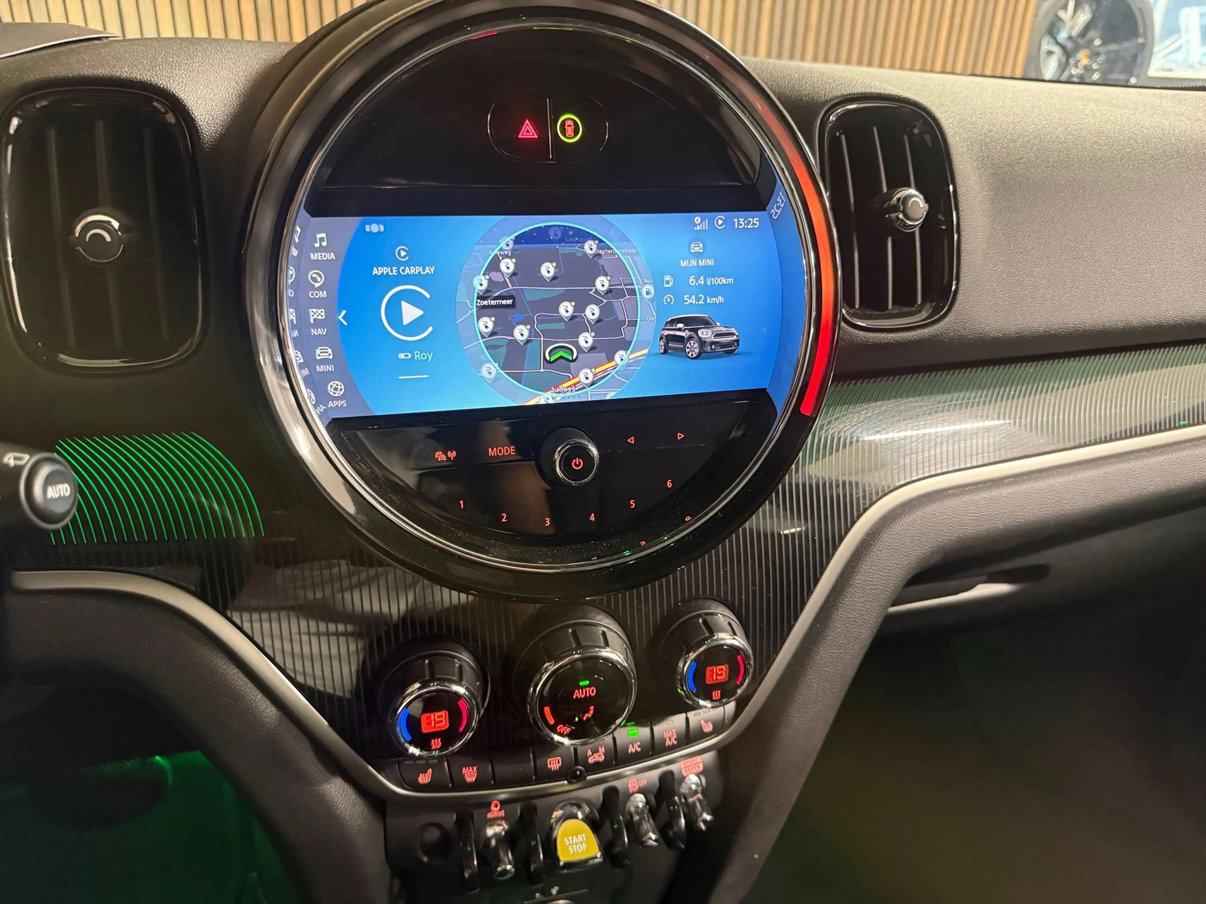 MINI Cooper SE Countryman 1.5 ALL4 MINI Yours — photo 21