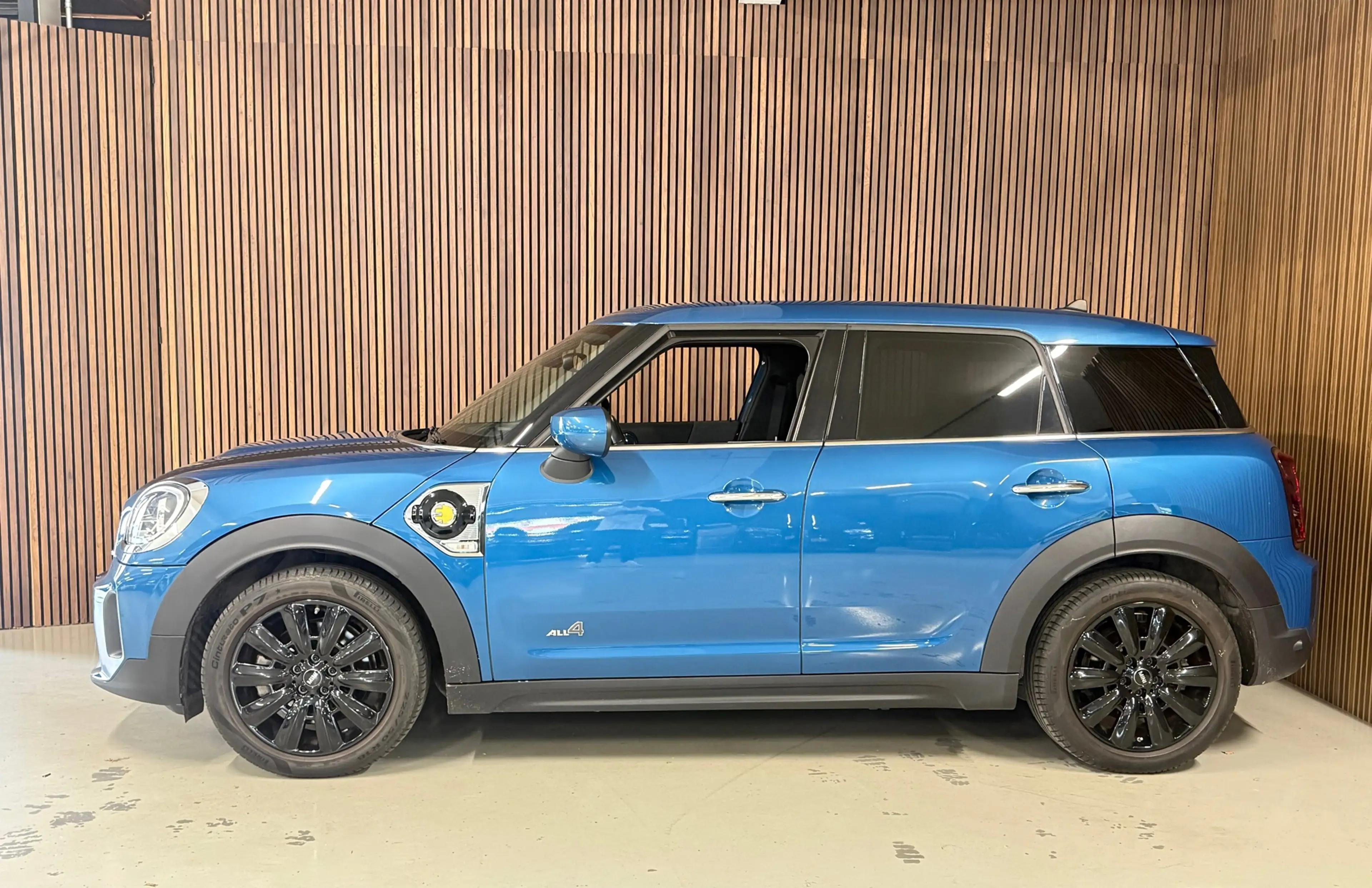 MINI Cooper SE Countryman 1.5 ALL4 MINI Yours — photo 6