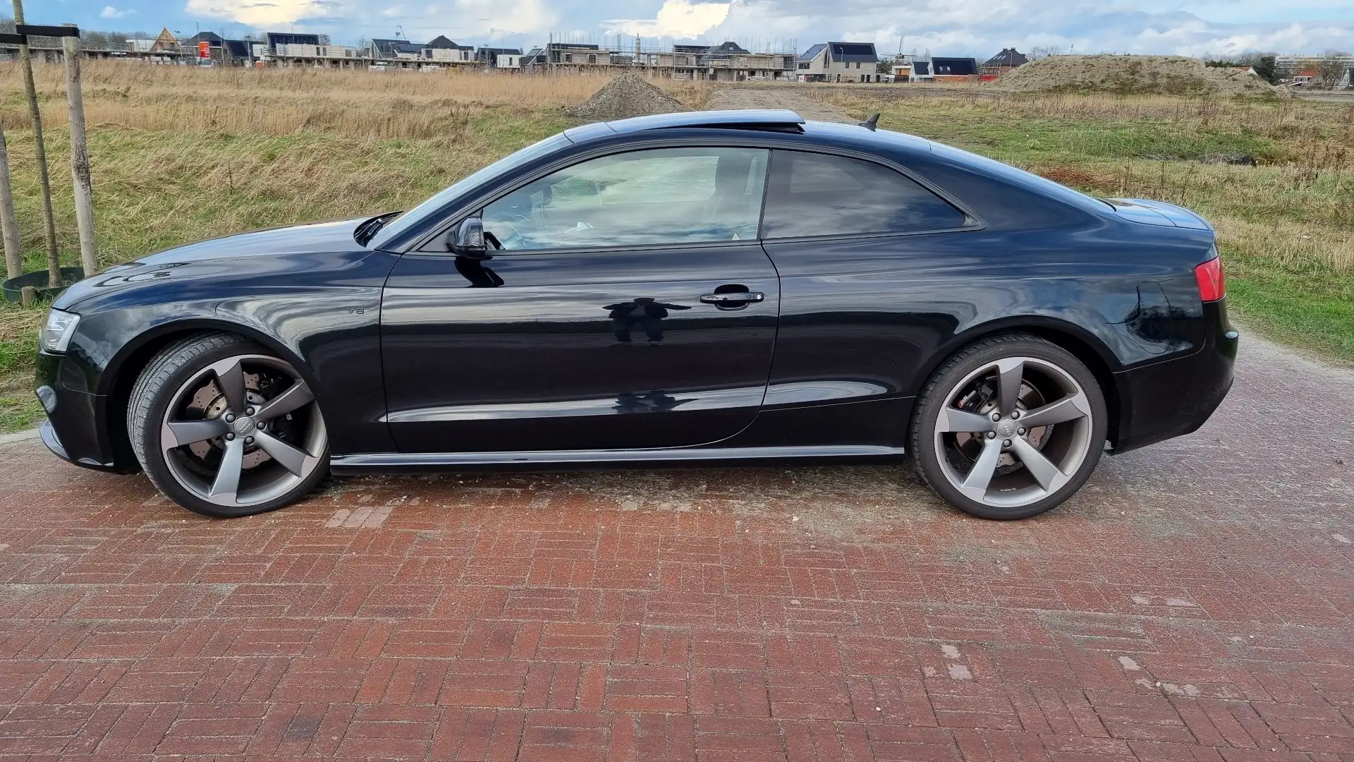 Audi RS5 4.2 FSI  quattro Schwarz - 2