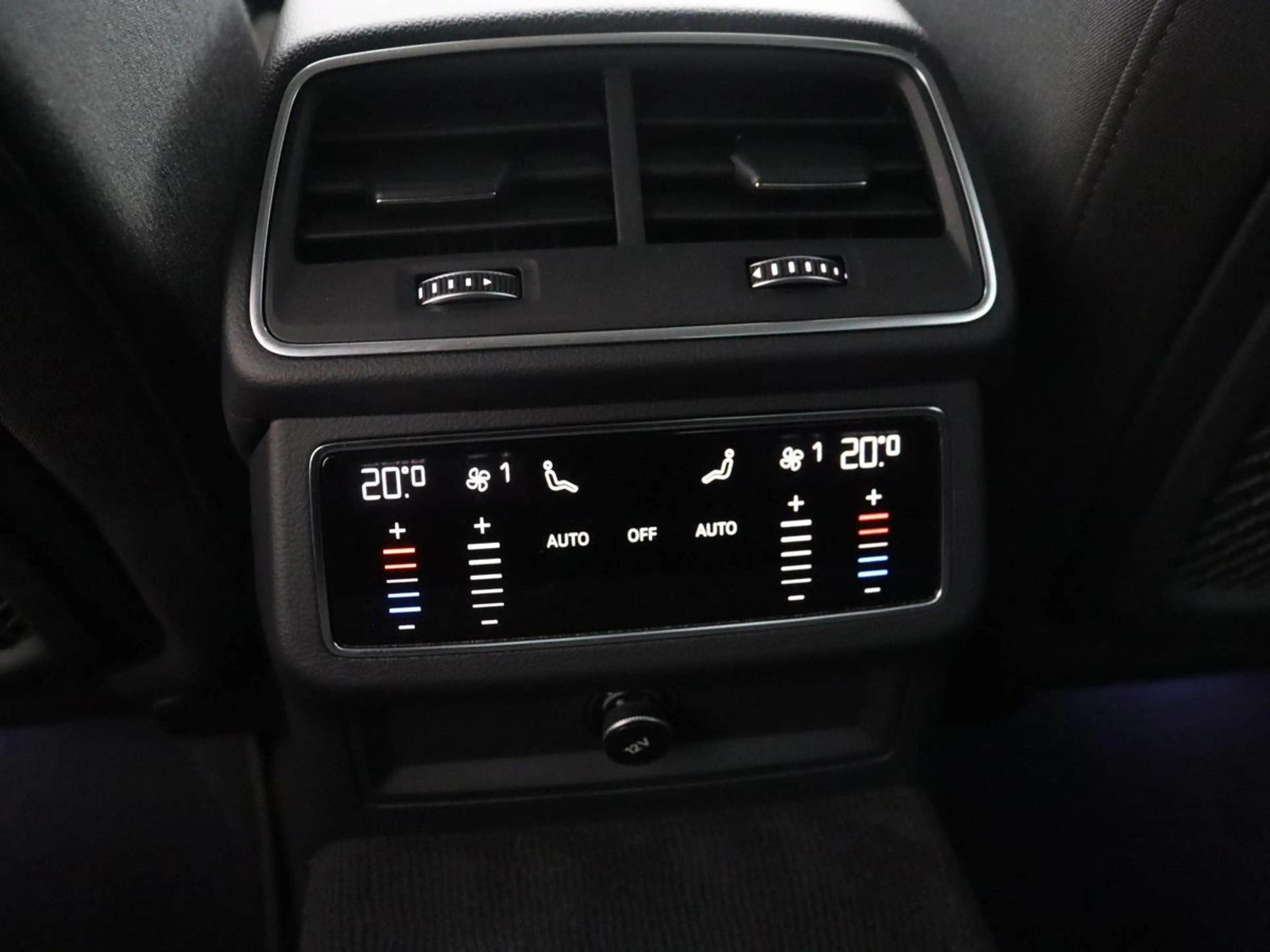 Audi A6 Limousine 50 TFSI e quattro Business edition SOH 9 — photo 30
