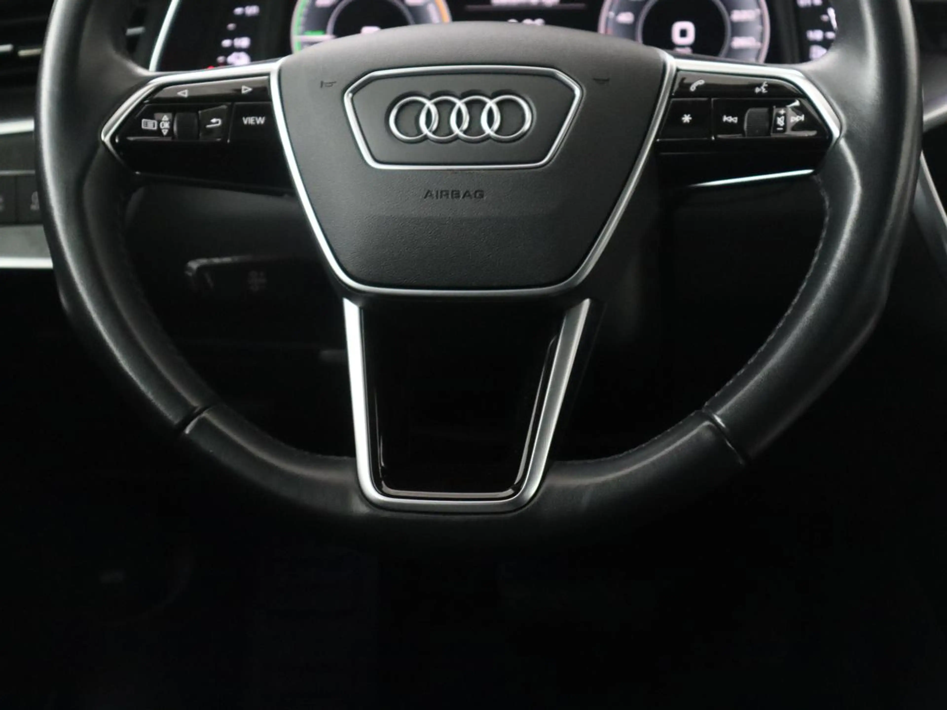 Audi A6 Limousine 50 TFSI e quattro Business edition SOH 9 — photo 7