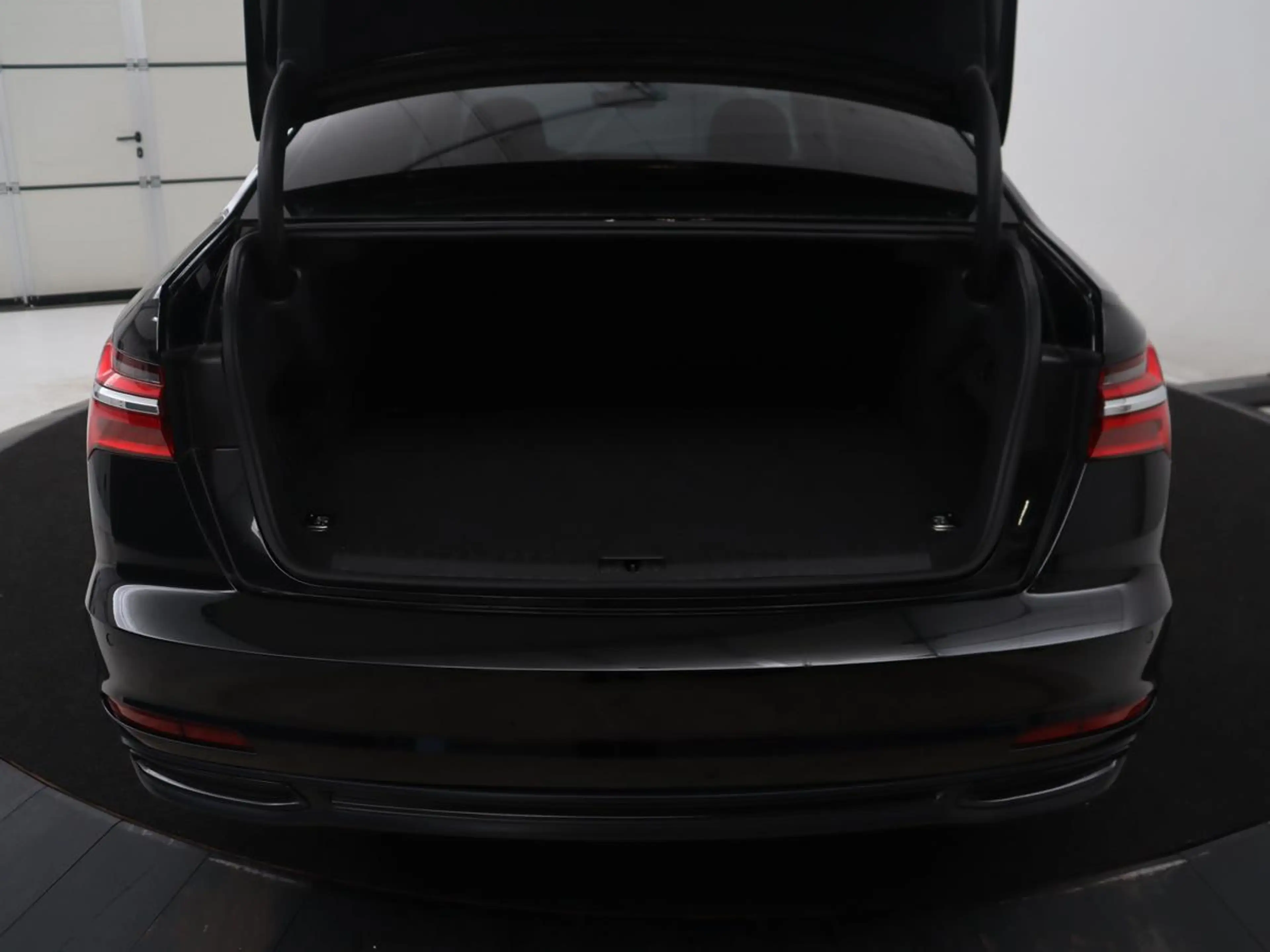 Audi A6 Limousine 50 TFSI e quattro Business edition SOH 9 — photo 8