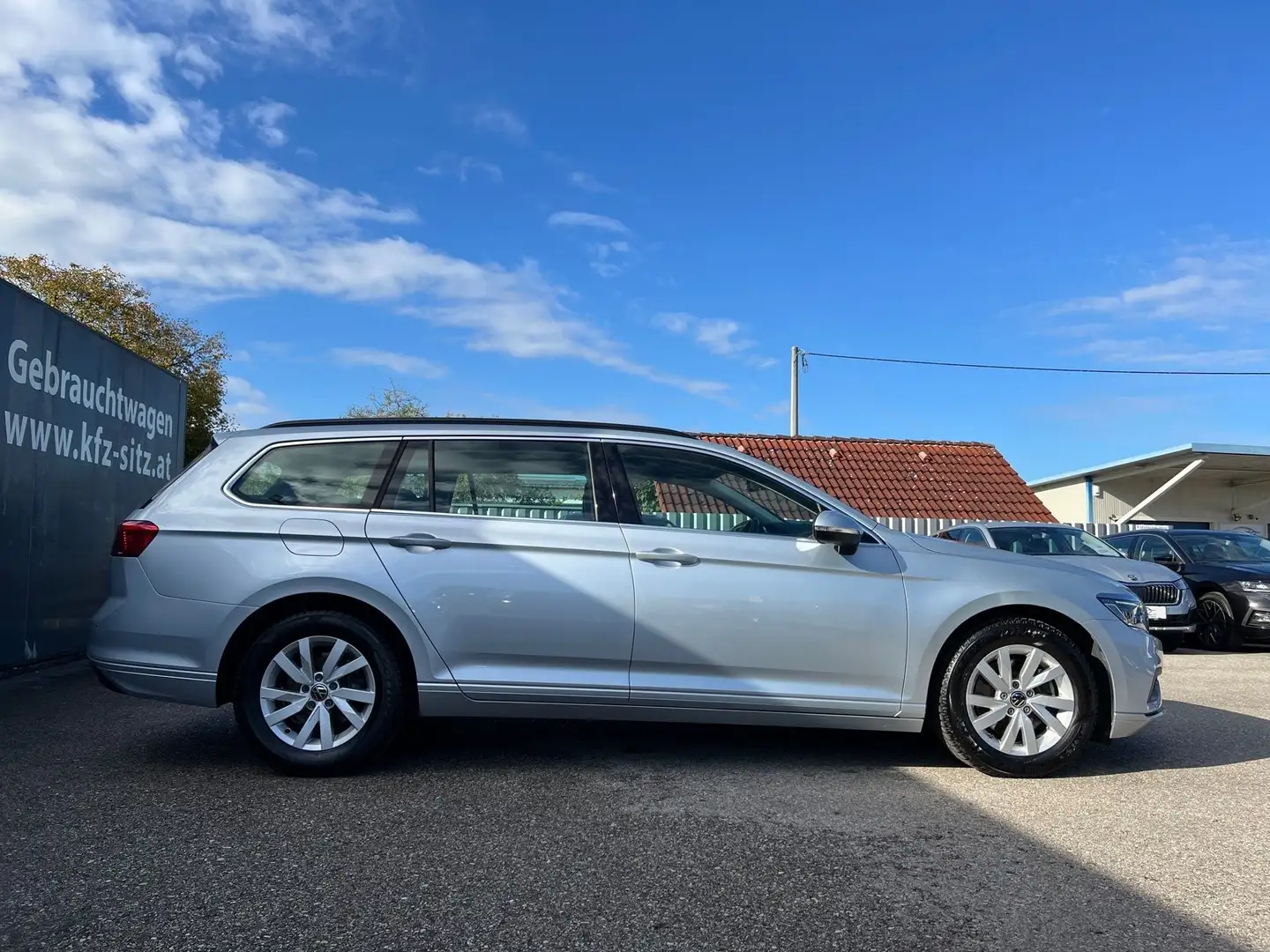 Volkswagen Passat Variant Business 2,0 TDI DSG | NP €54.900 Silber - 2