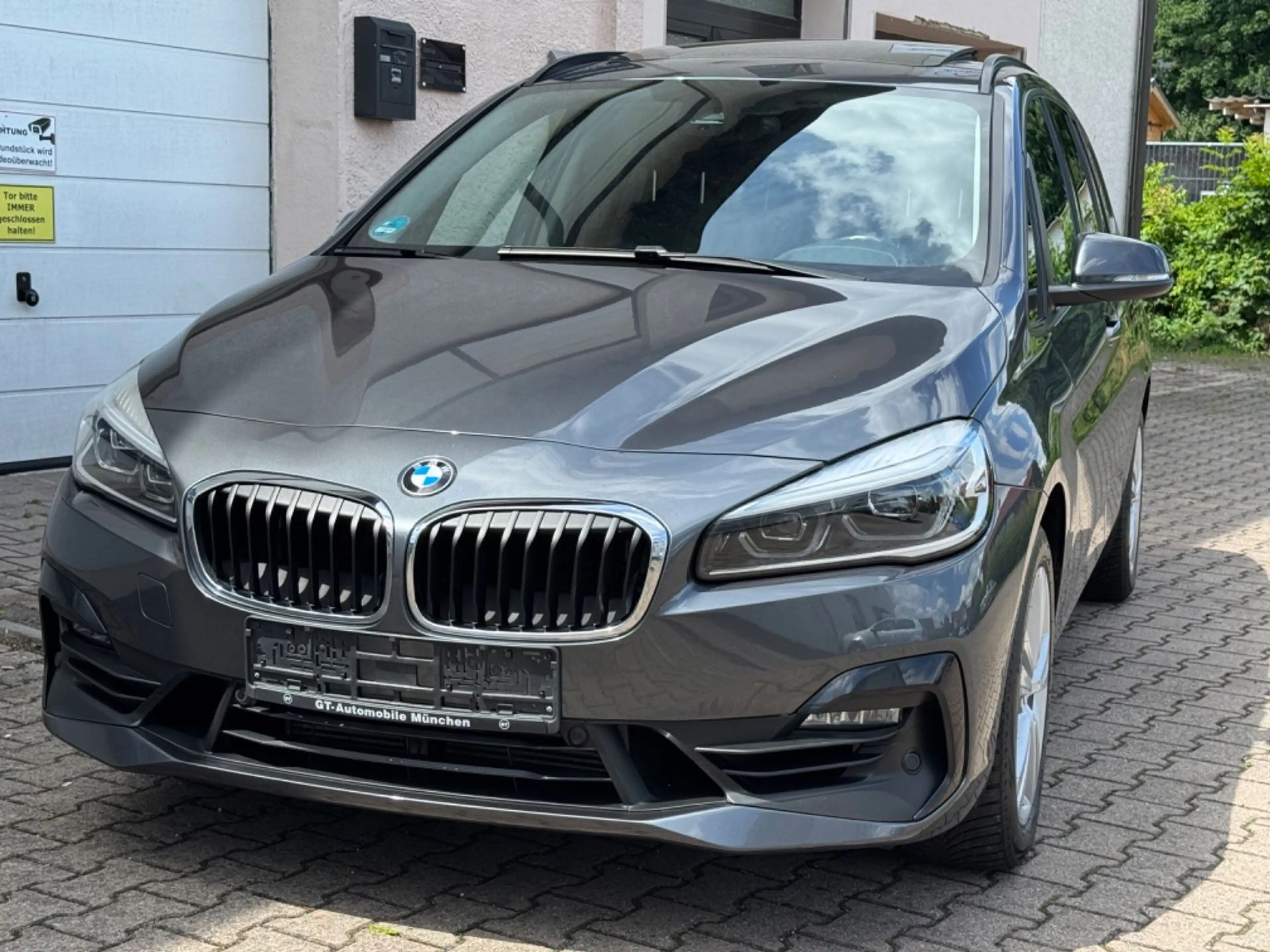 BMW 220 2 Gran Tourer 220i PANORAMA AUTOMATIK 7-SITZER — photo 2