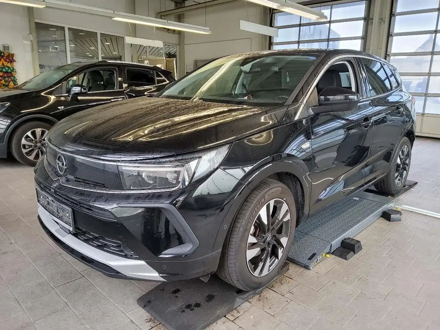 Opel Grandland X Grandland 1.5 D[Euro6d] AT8 Business Elegance Schwarz - 1
