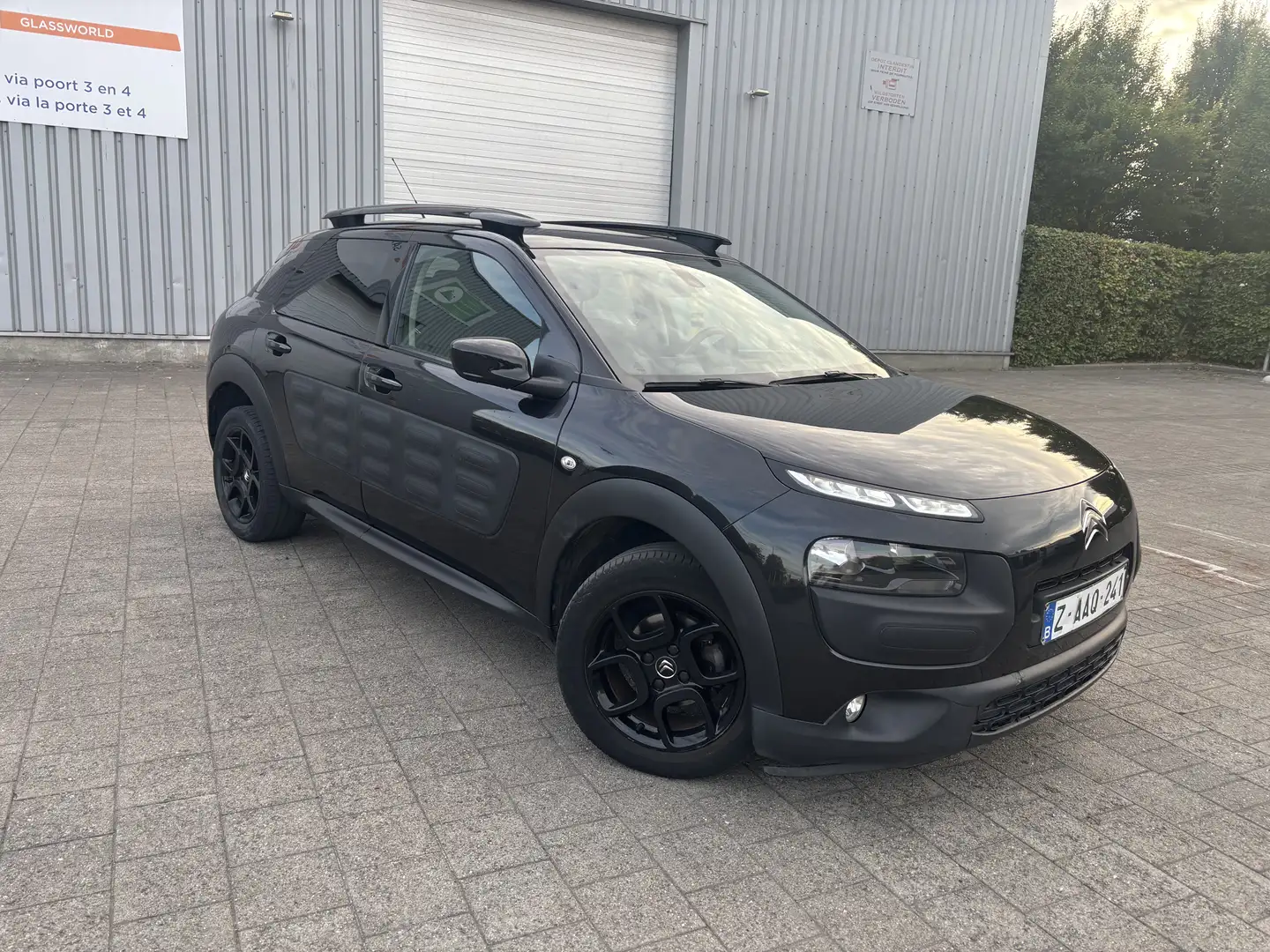 Citroen C4 Cactus 1.2 e-THP Shine Edition Midnight Noir - 2