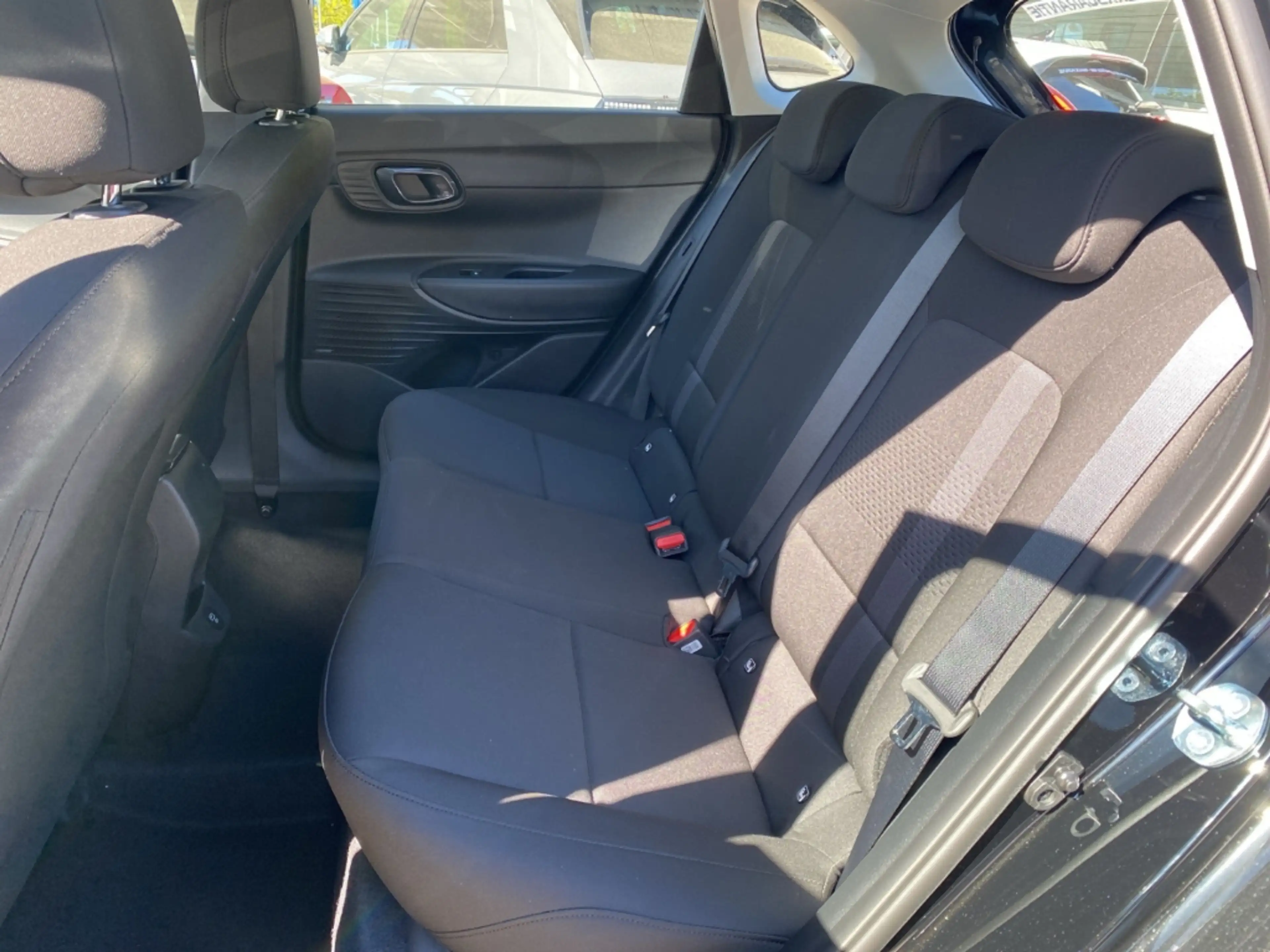 Hyundai i20 Trend FL (MY26) Navi Digitales Cockpit LED — photo 10