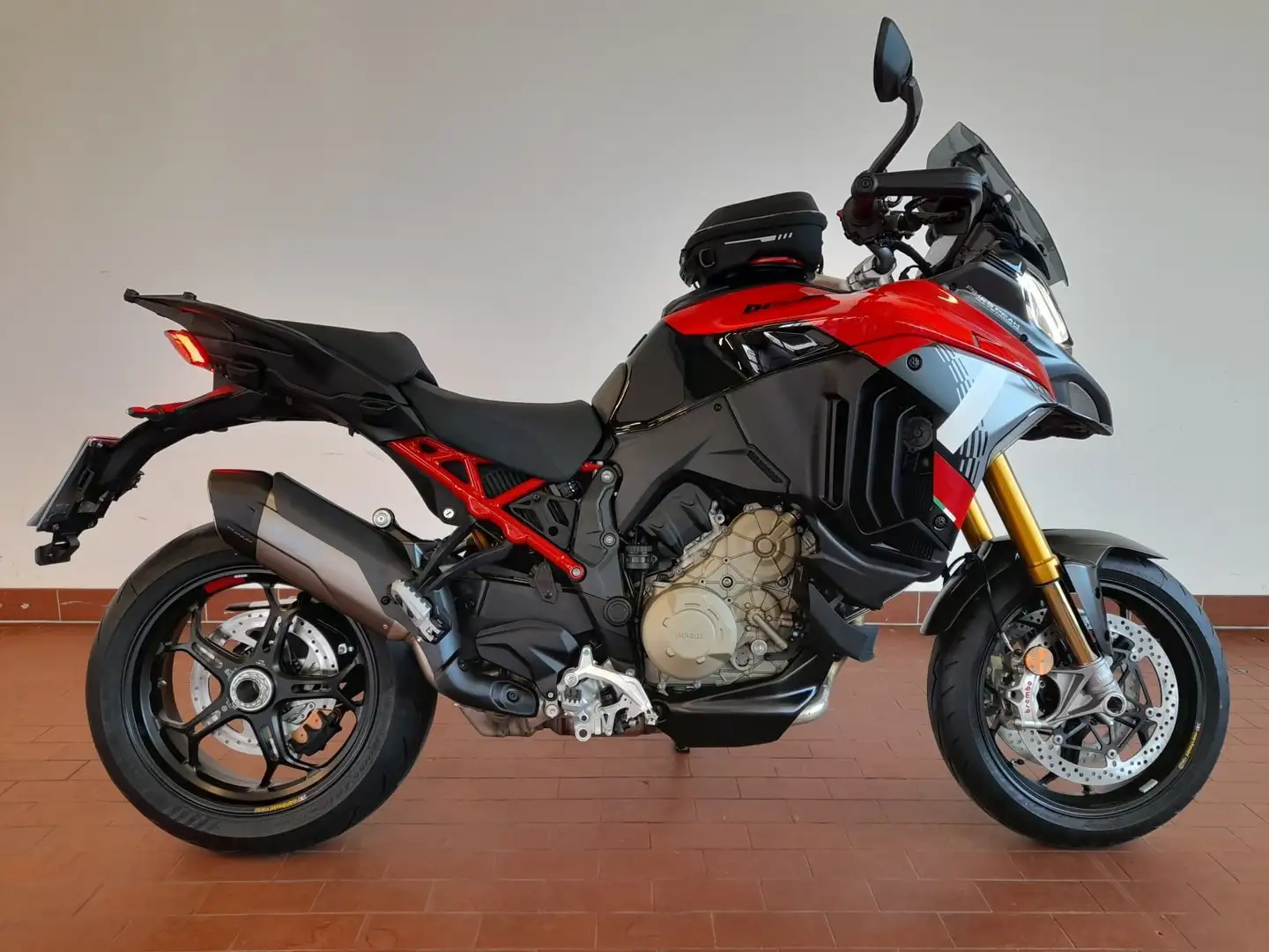 Ducati Multistrada V4 Pikes Peak Roşu - 2