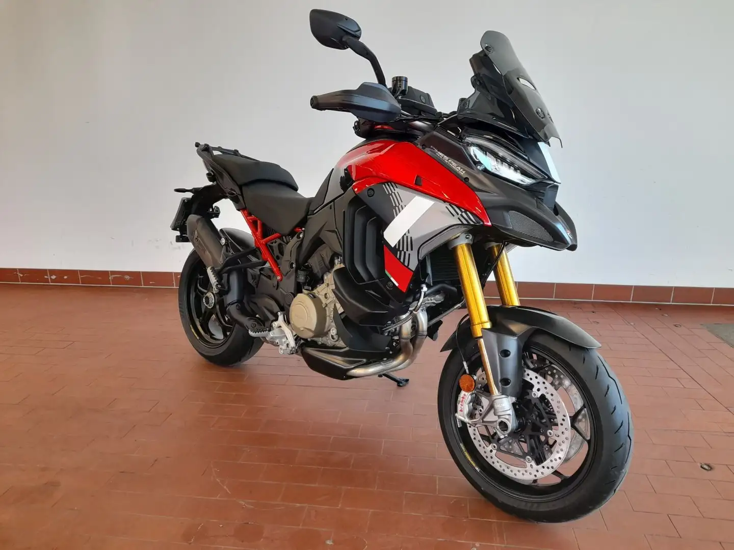 Ducati Multistrada V4 Pikes Peak Roşu - 1