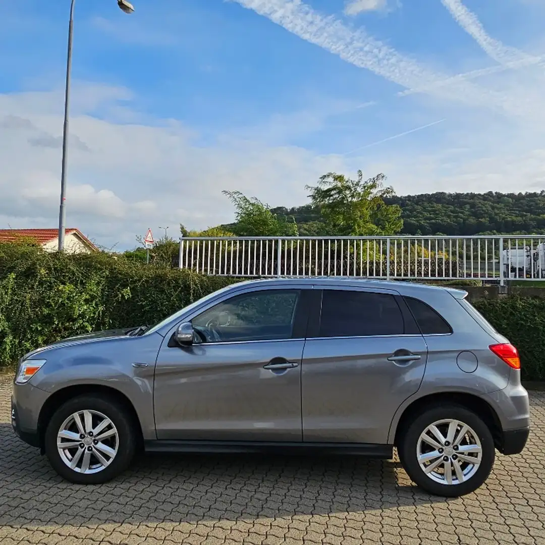 Mitsubishi ASX 1,8 DI-D Invite Intro Edition AHK Grau - 2